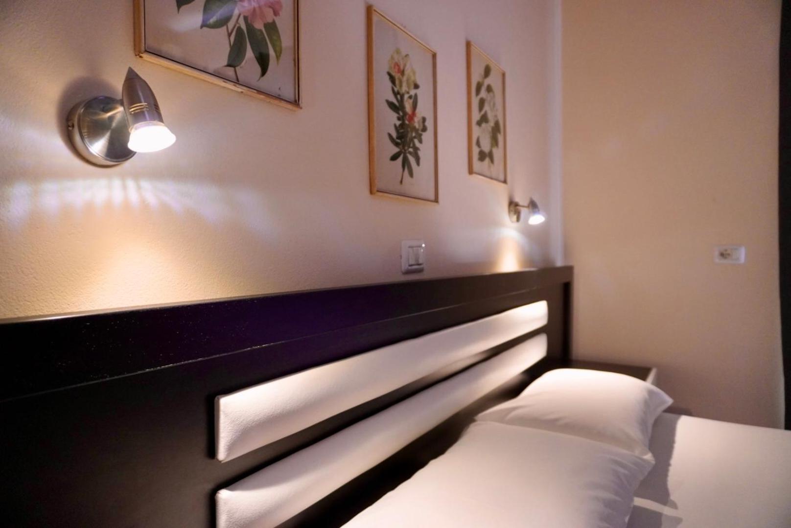 Marku Palace - Photo 36