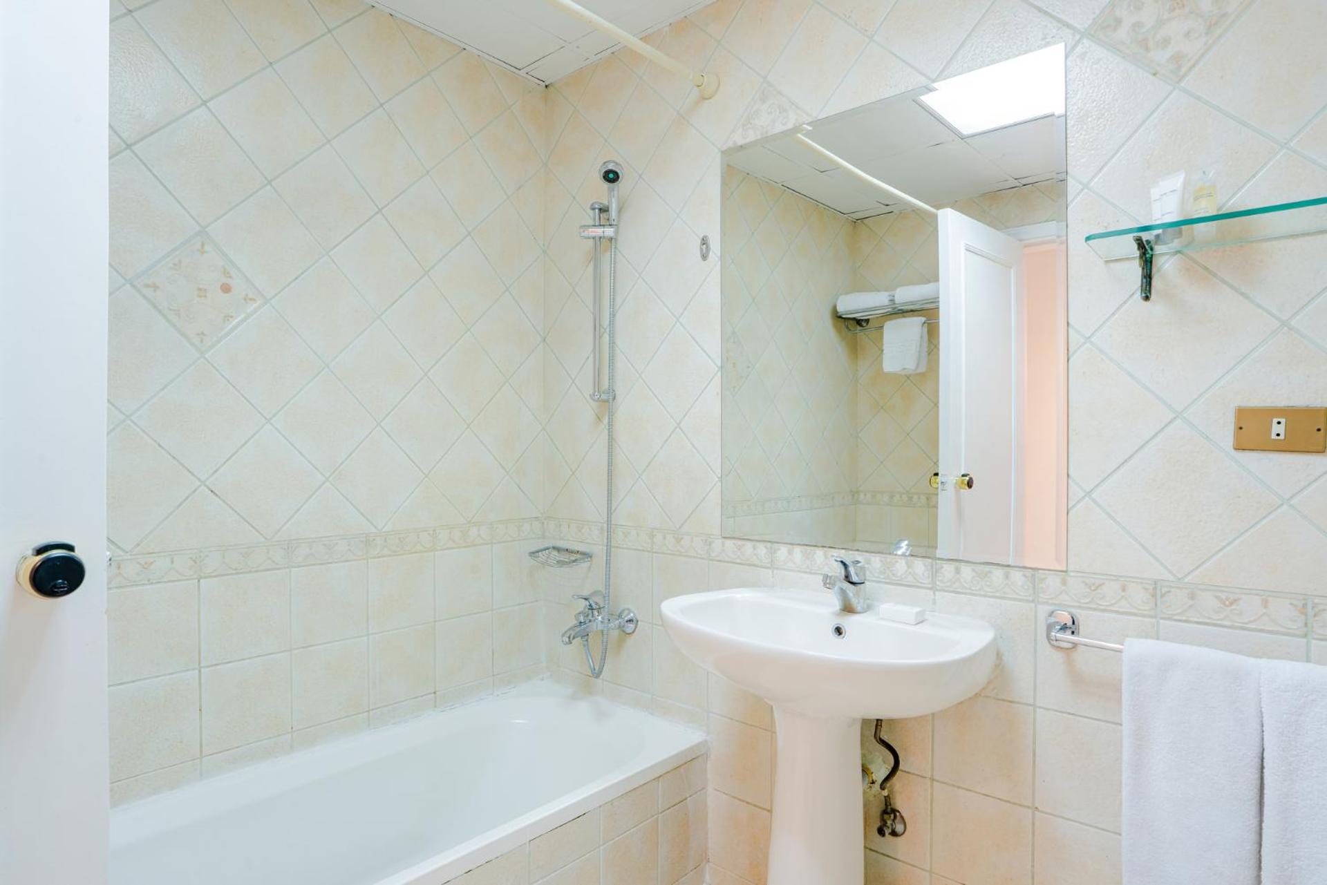 Om Kolthoom Hotel - Photo 27