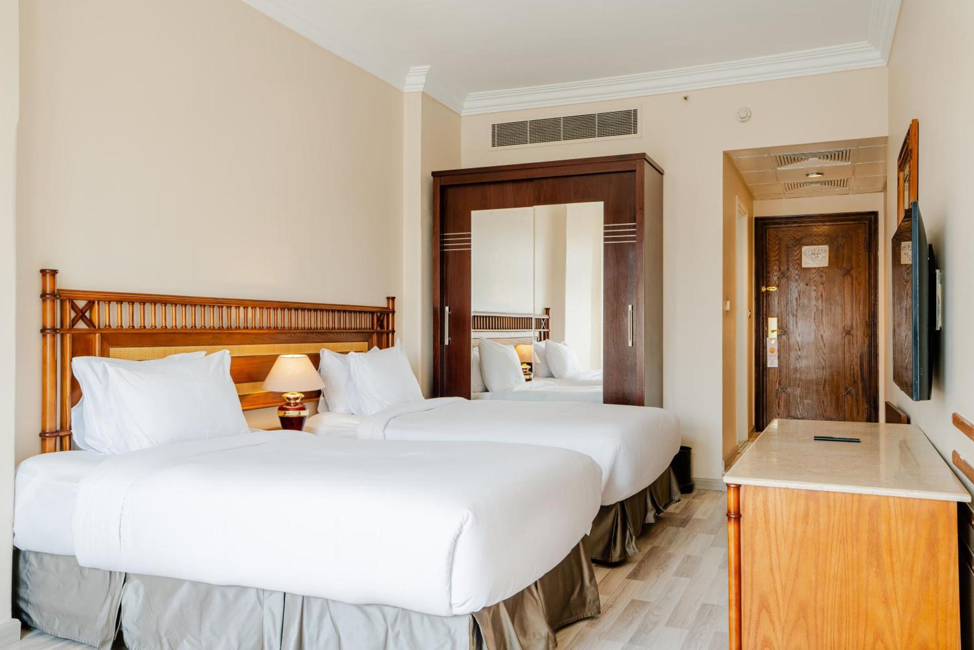 Om Kolthoom Hotel - Photo 29