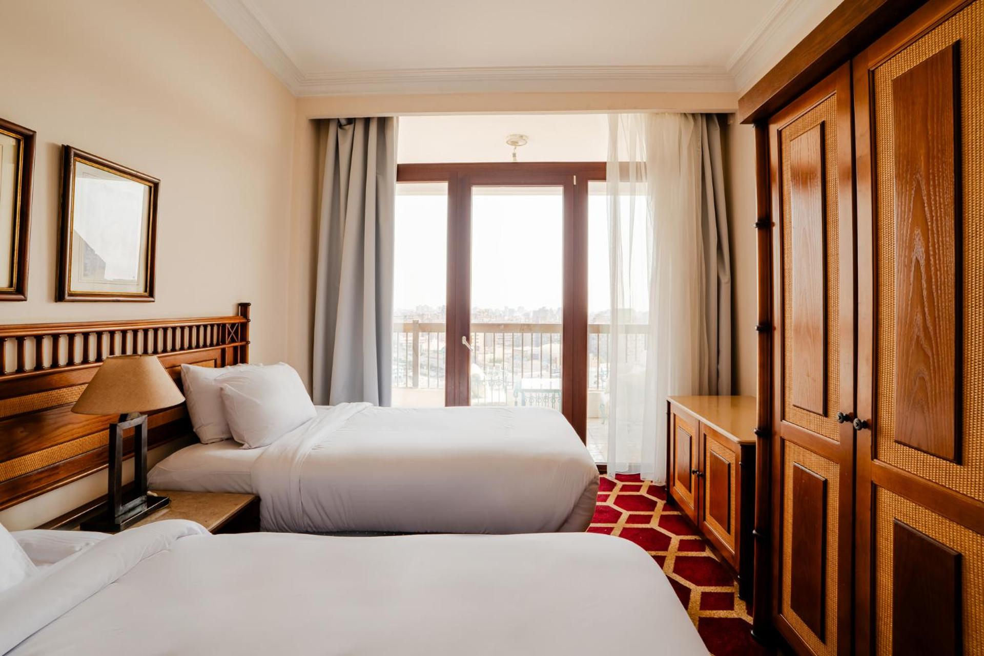 Om Kolthoom Hotel - Photo 40