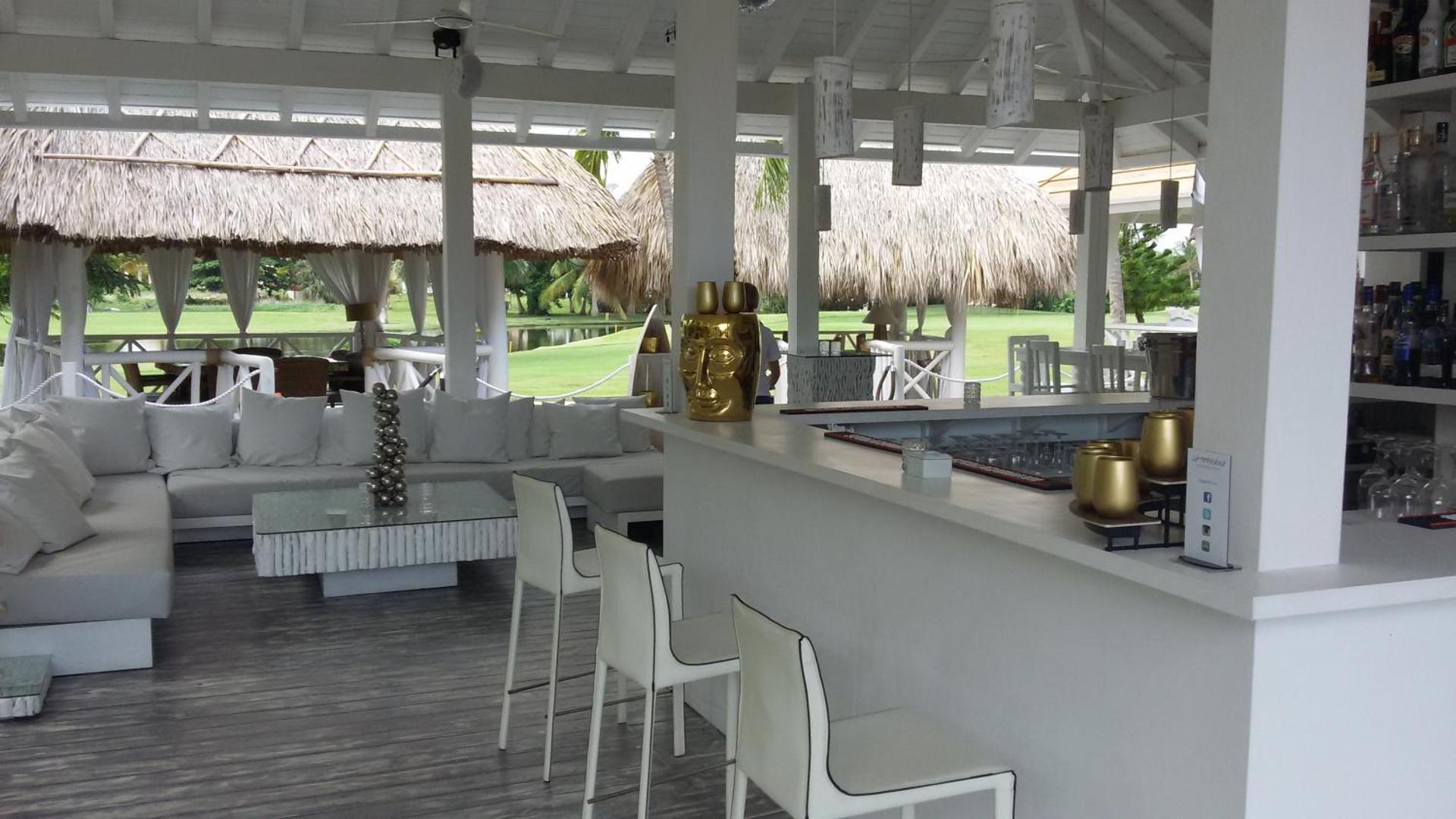 The Golf Suites - Photo 14