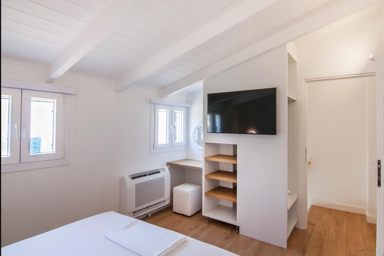 Solo Bianco Suites - Photo 35