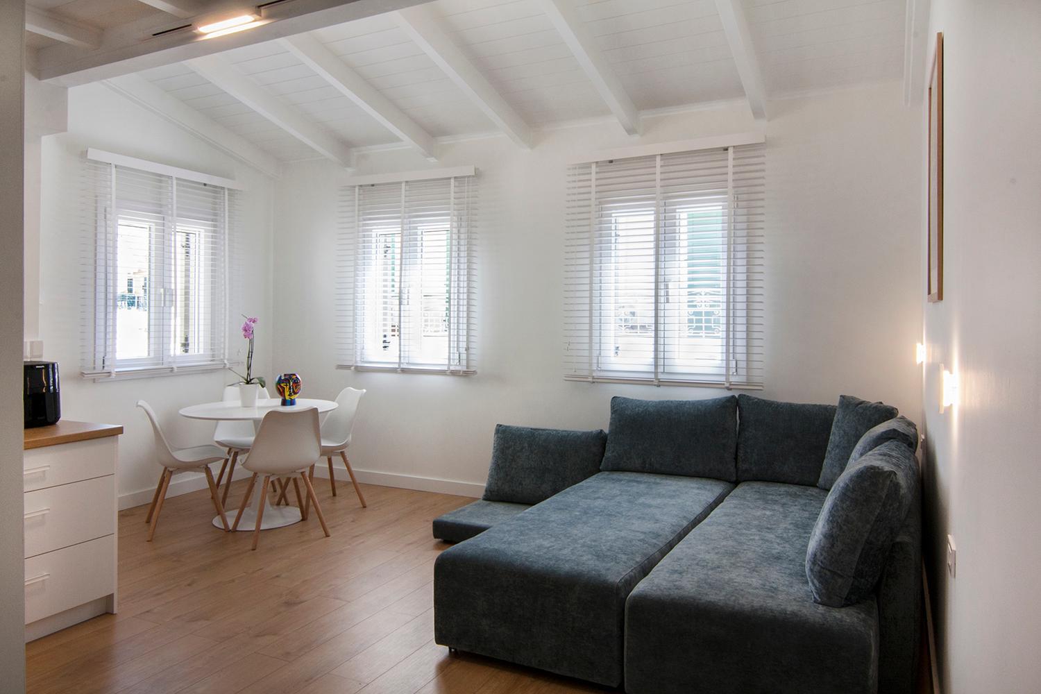 Solo Bianco Suites - Photo 32