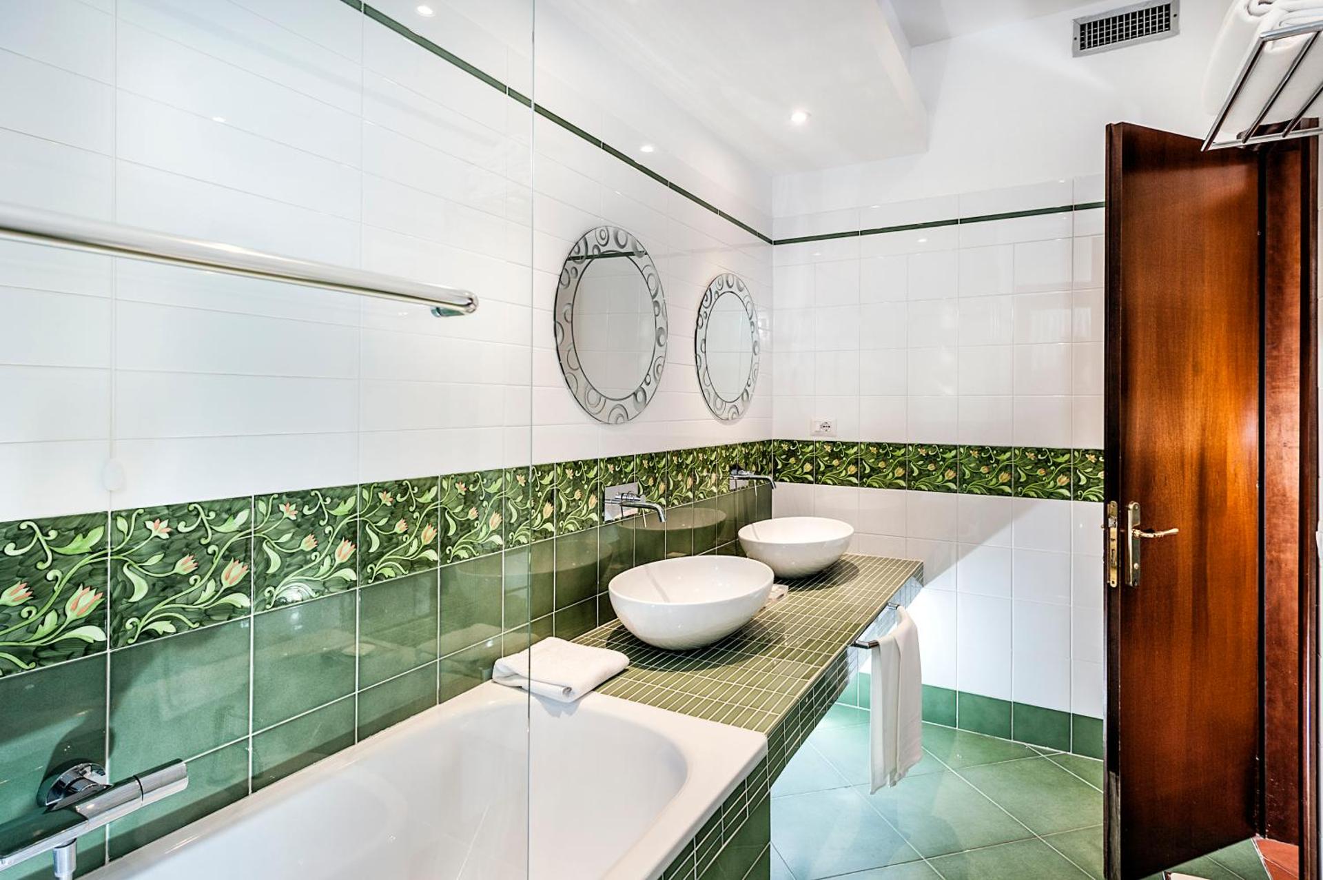 Hotel Sirius - Photo 13