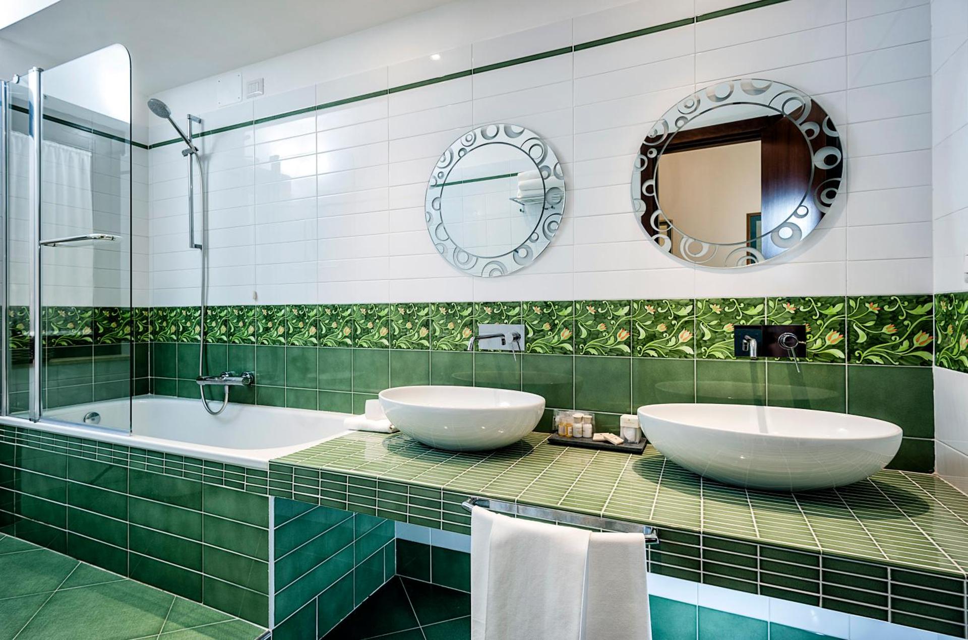 Hotel Sirius - Photo 12