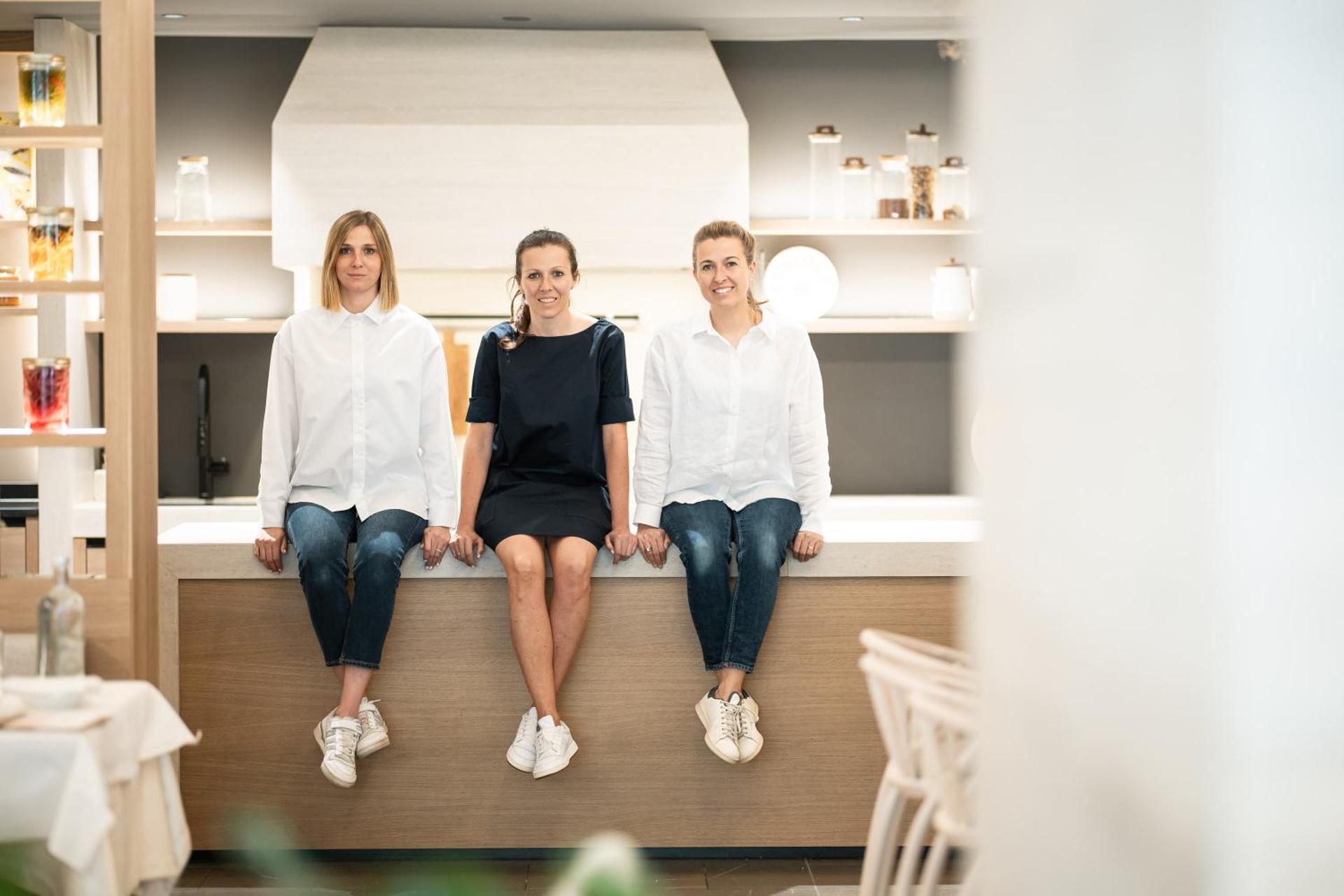 Hotel Petrus - Photo 76