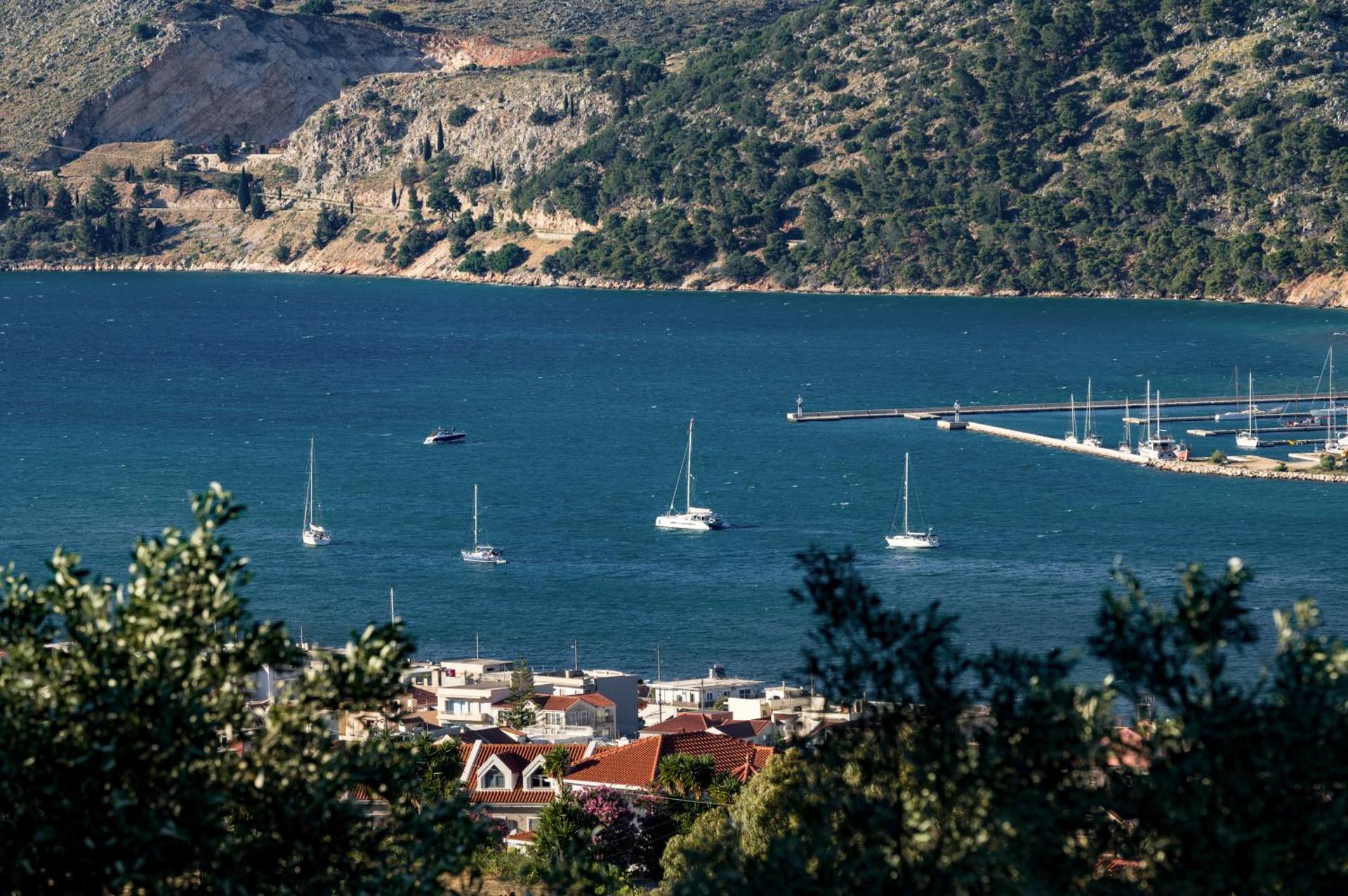 One-Bedroom Apartment with Sea View