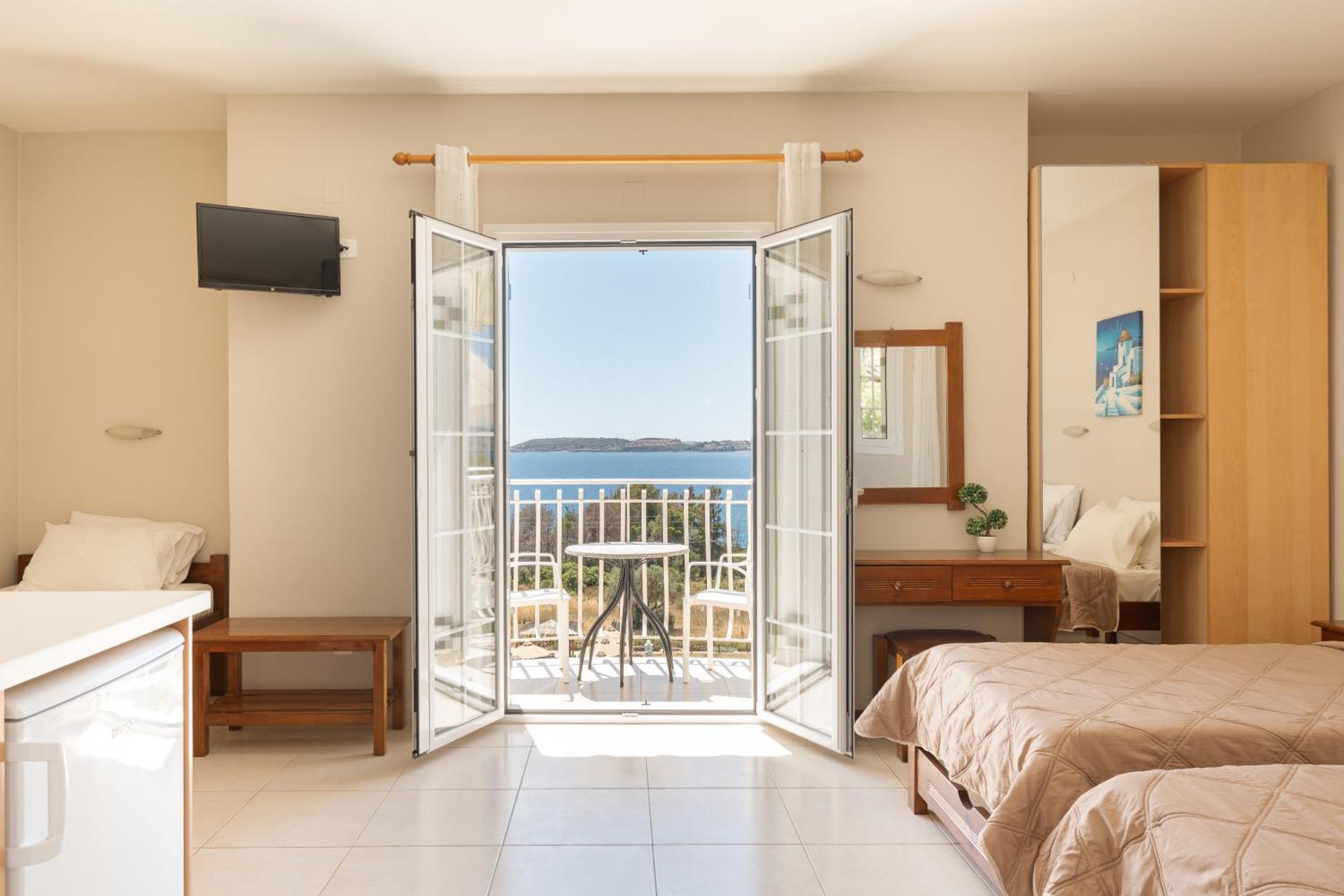 Studio with Sea View (3 Adults)