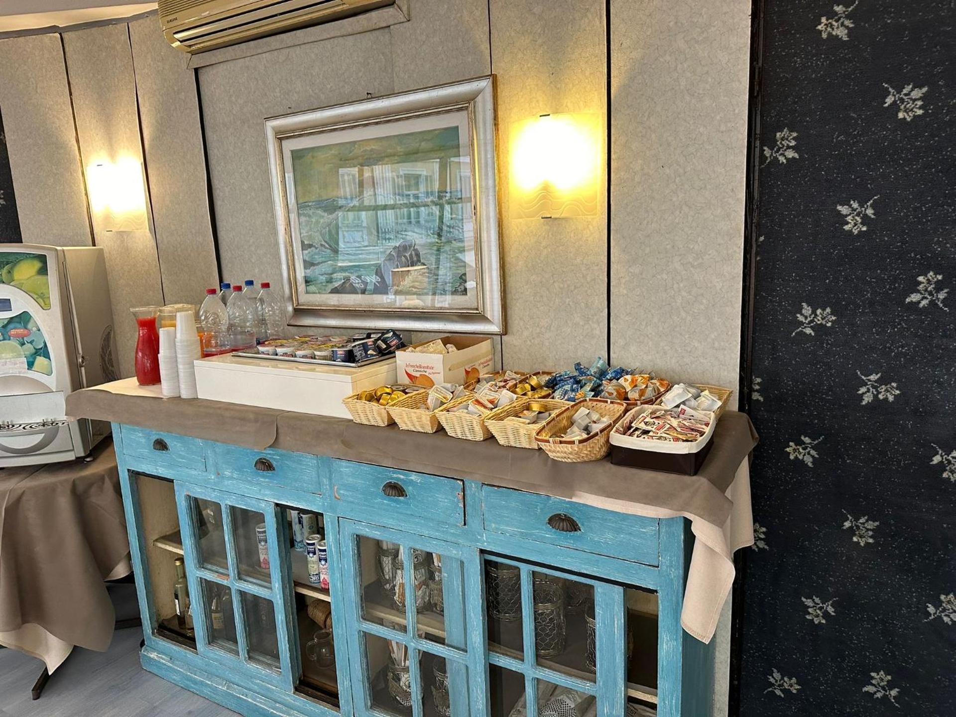 Hotel Belvedere - Photo 27