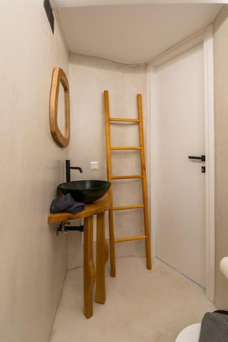 Milos Trypiti sunset delux studio - Photo 26