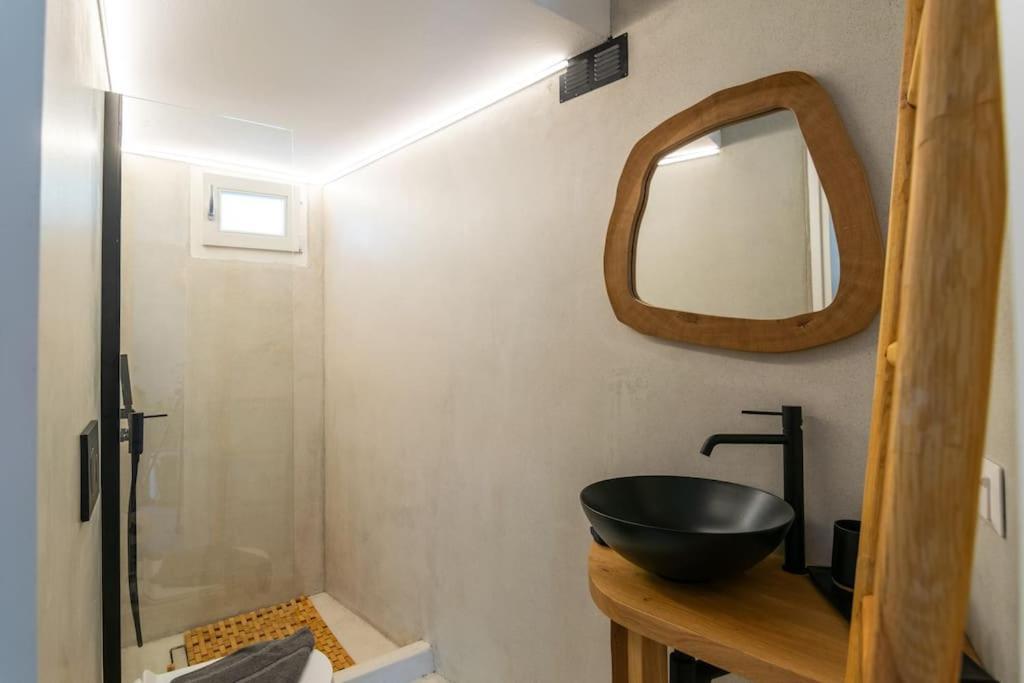 Milos Trypiti sunset delux studio - Photo 15