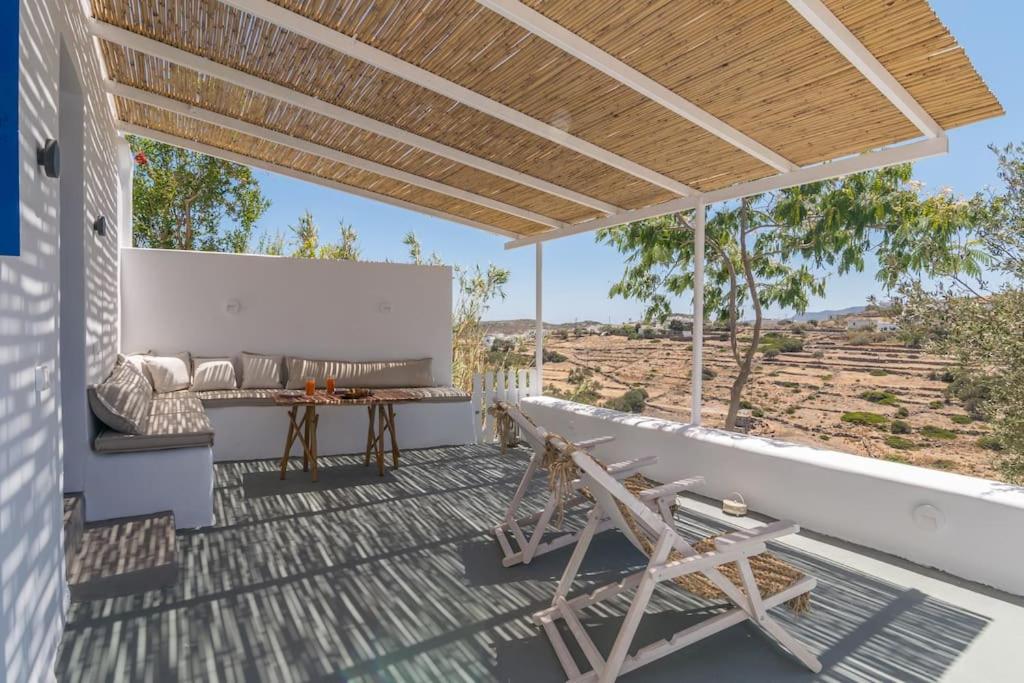 Milos Trypiti sunset delux studio - Photo 12