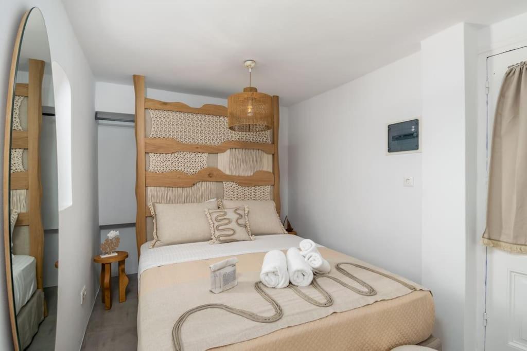 Milos Trypiti sunset delux studio - Photo 11