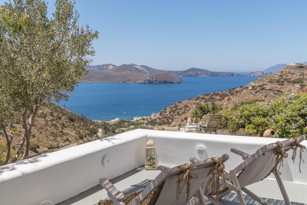 Milos Trypiti sunset delux studio - Photo 9