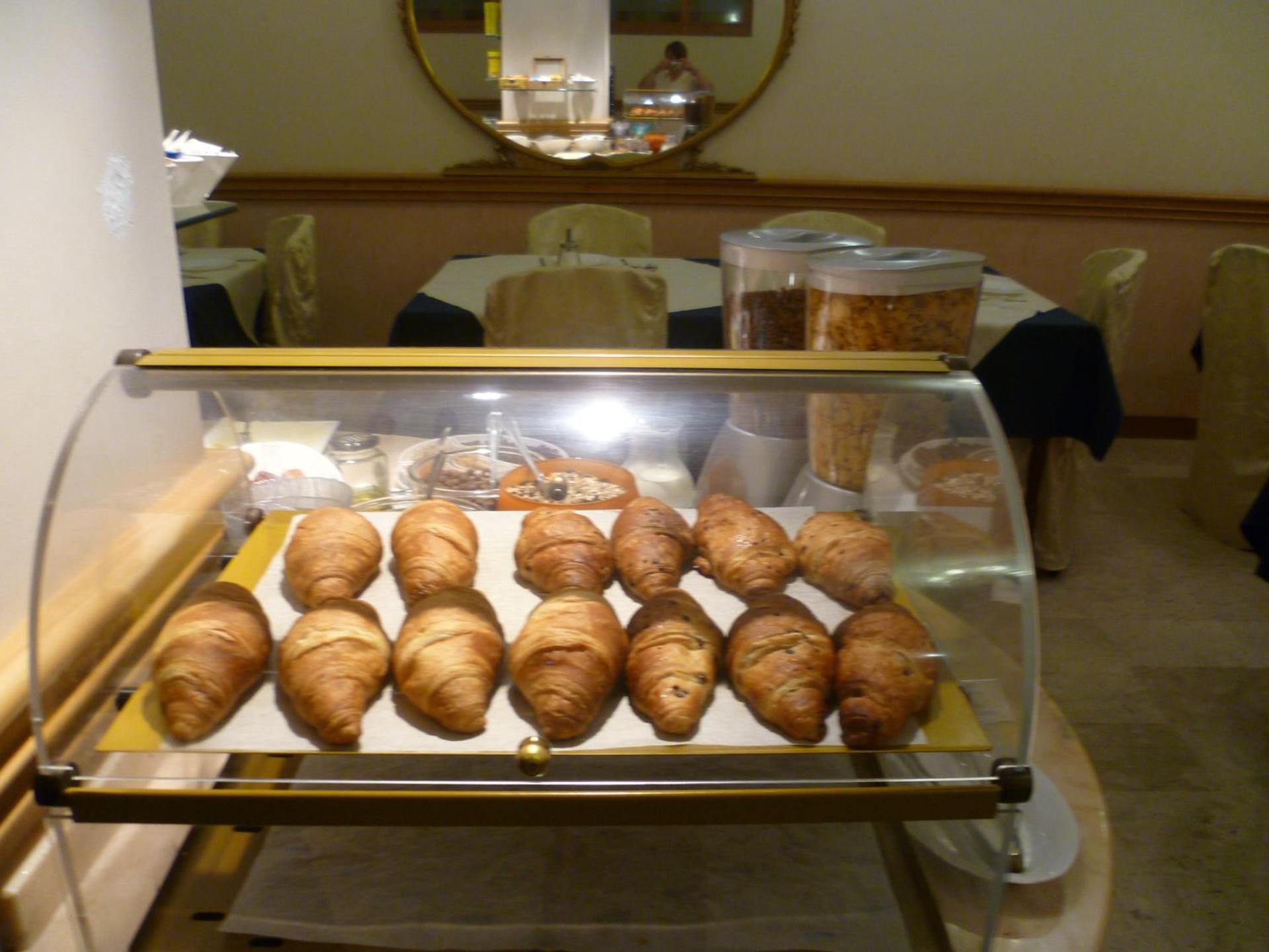 Hotel Minerva - Photo 128