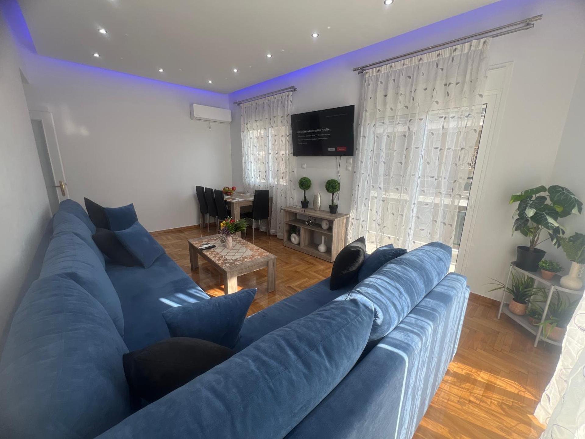 Four Seasons Apartment - Photo 40