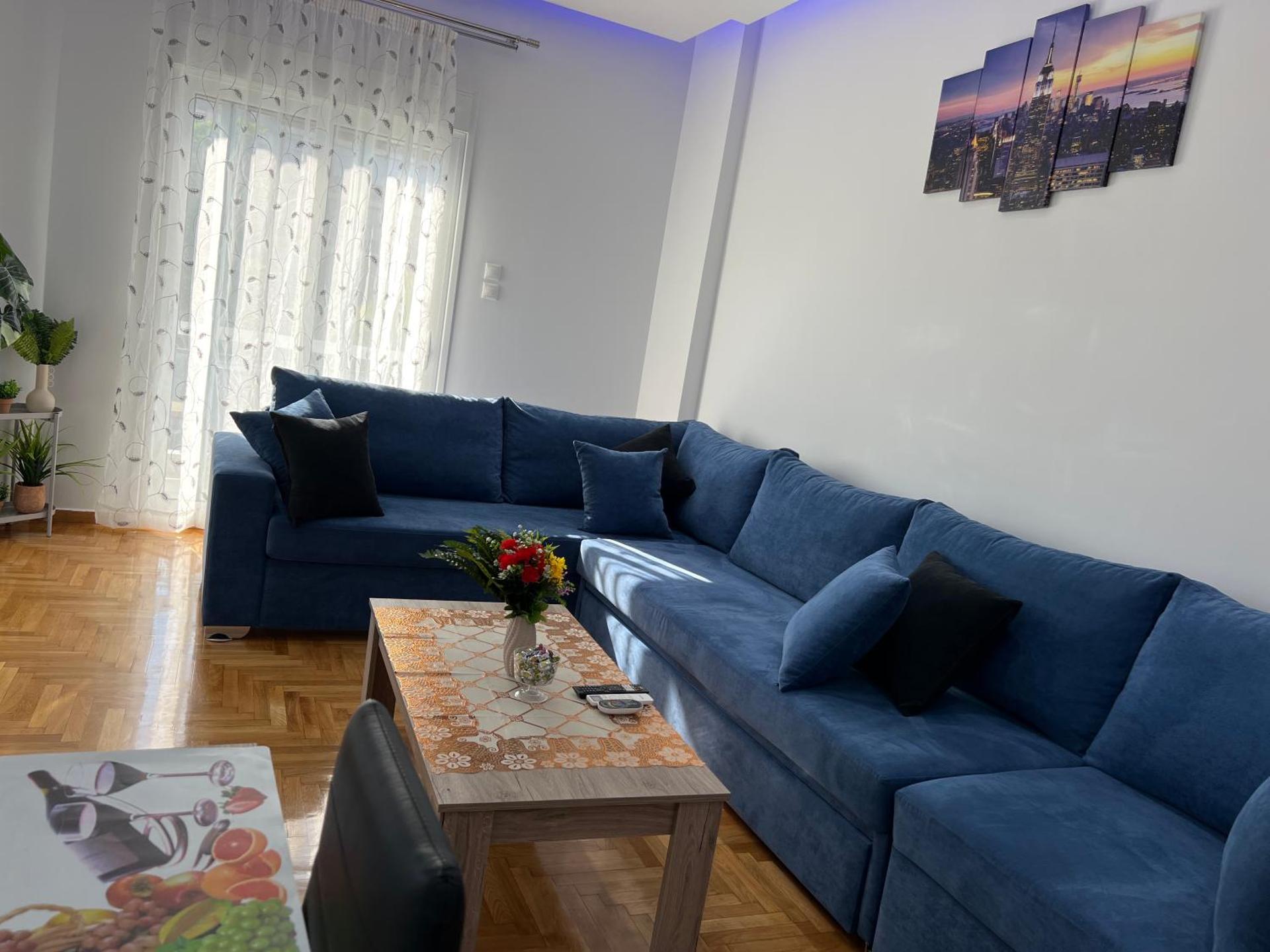 Four Seasons Apartment - Photo 5