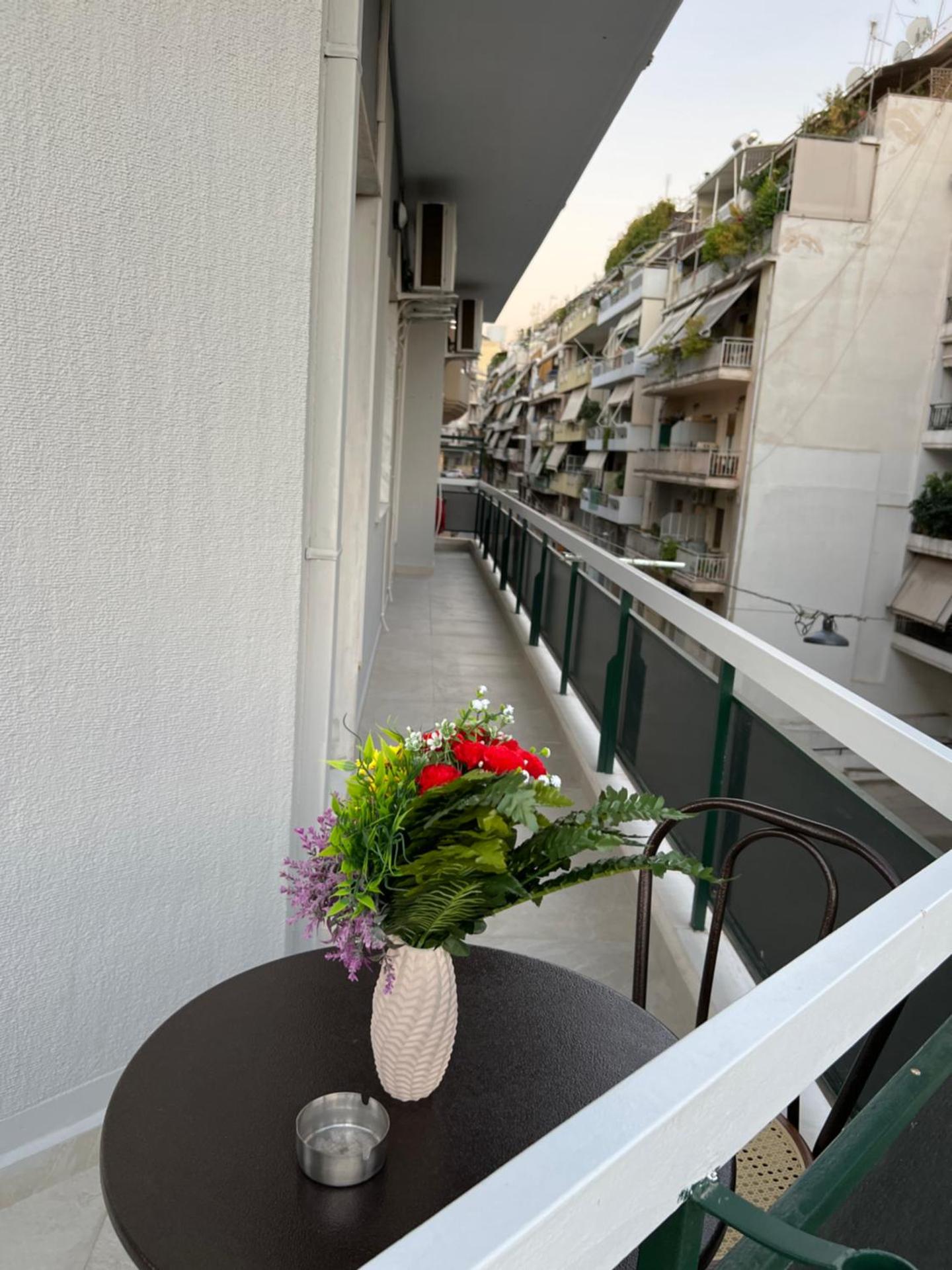 Four Seasons Apartment - Photo 39