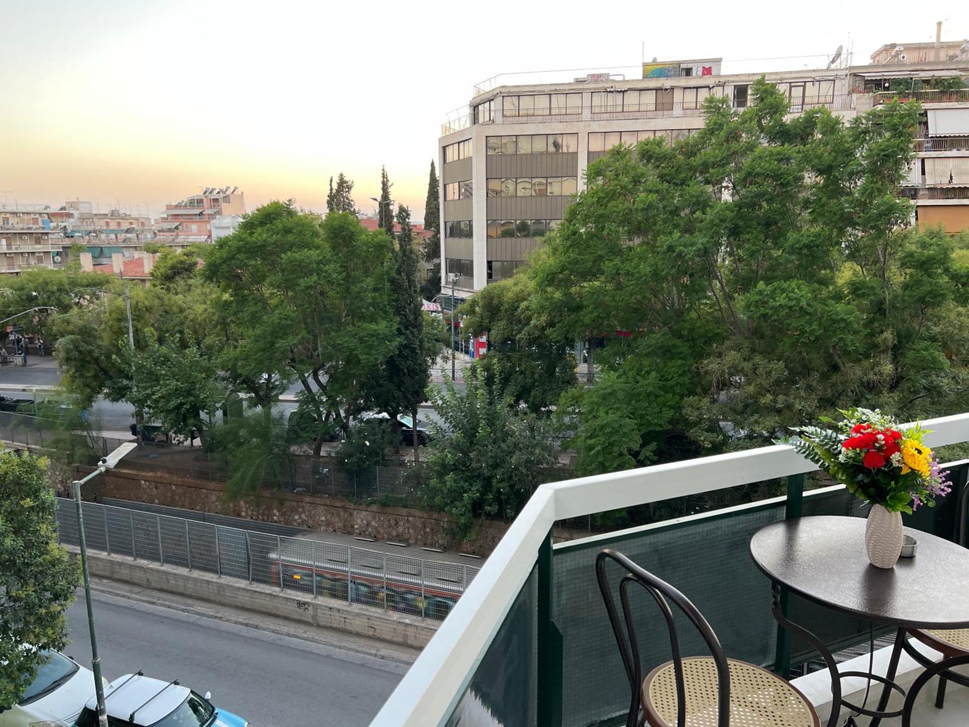 Four Seasons Apartment - Photo 7