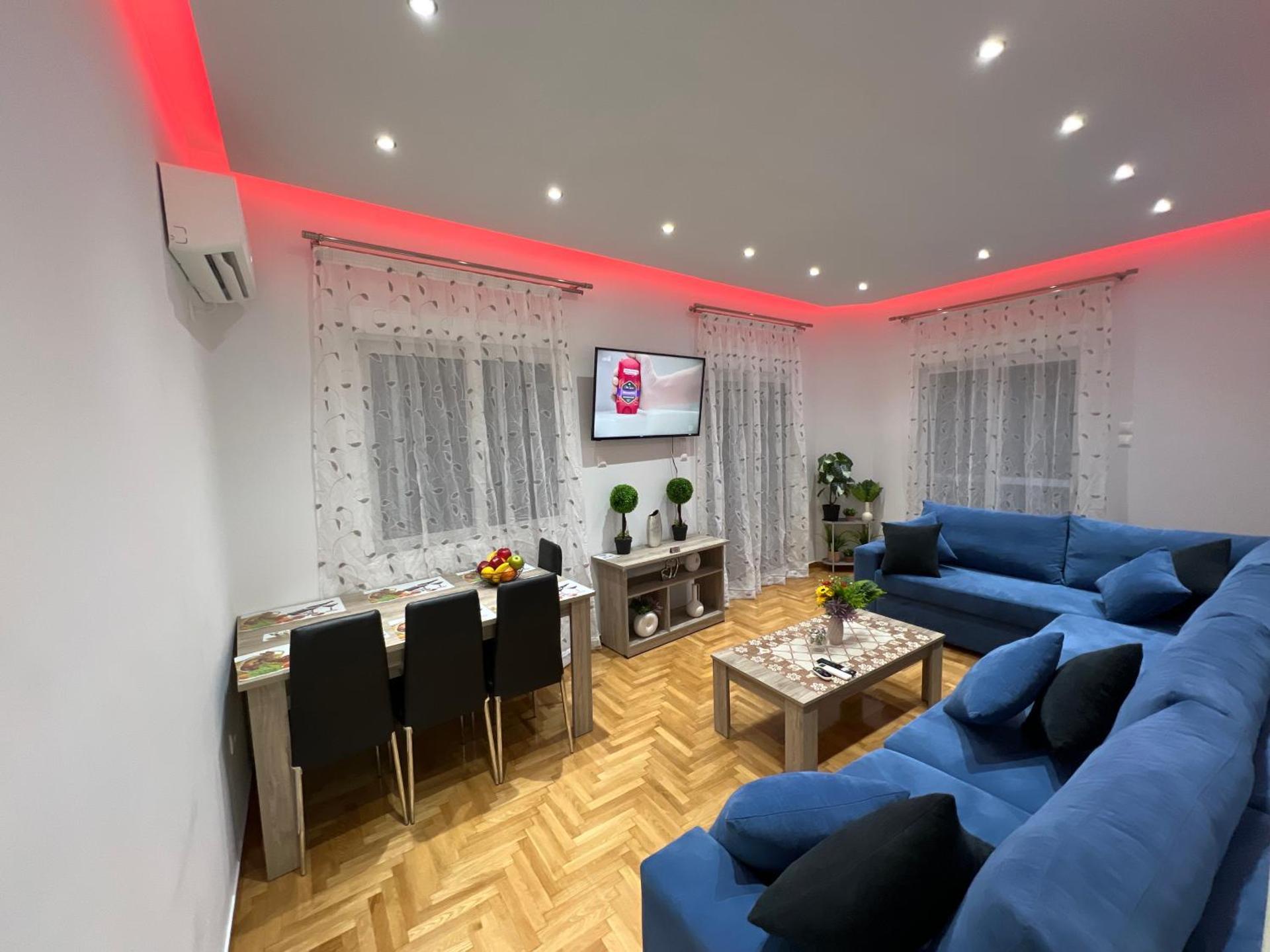 Four Seasons Apartment - Photo 75