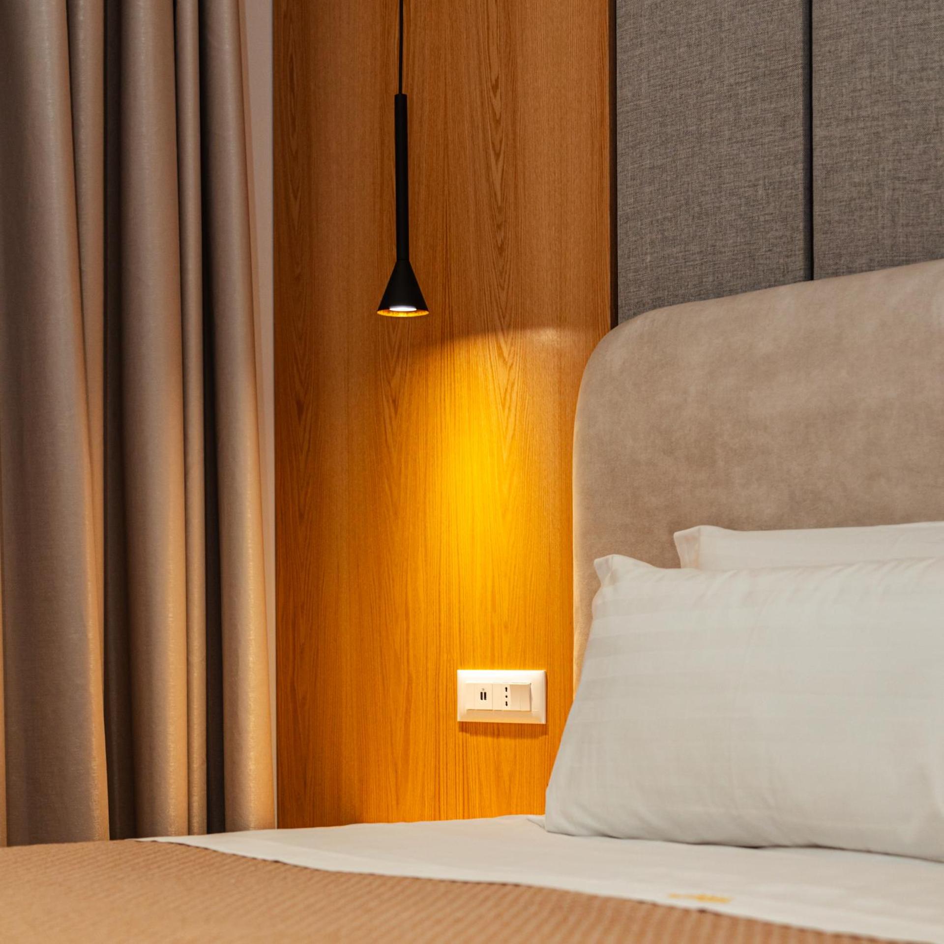 Hotel Airport Tirana - Photo 85