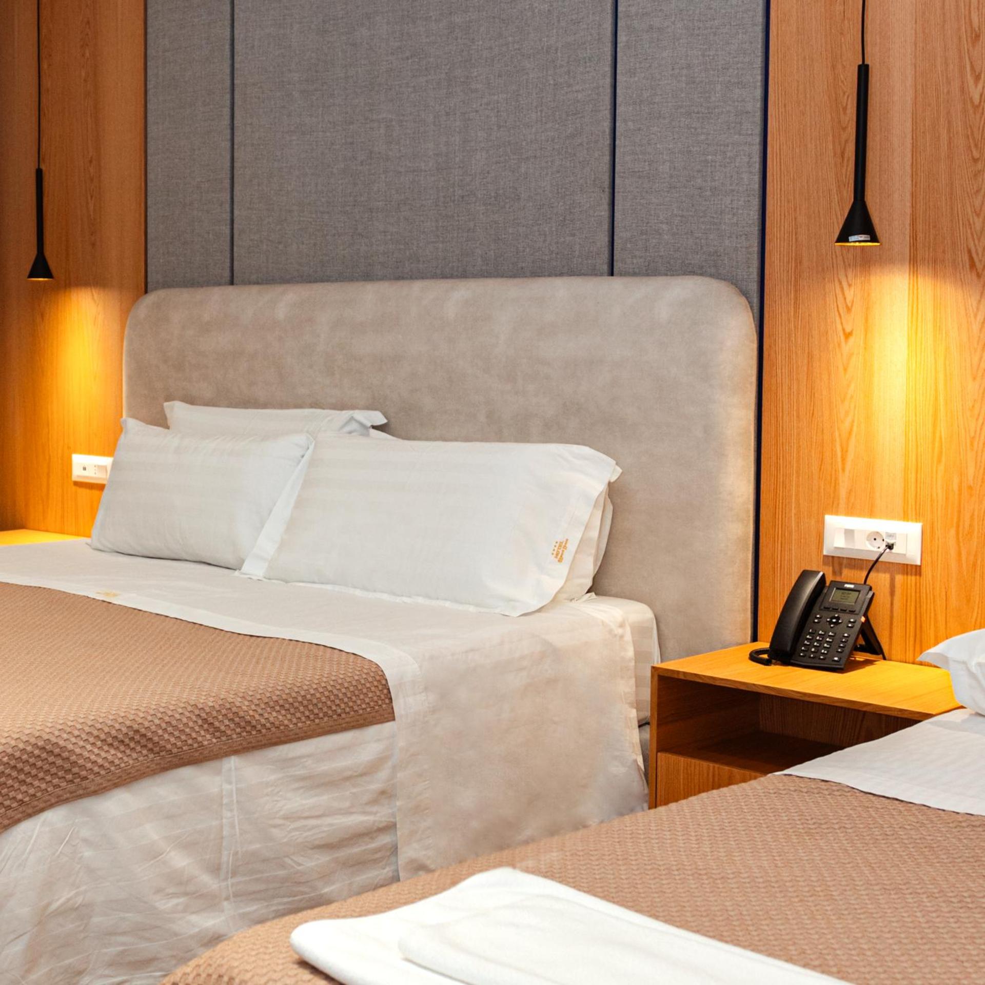 Hotel Airport Tirana - Photo 76