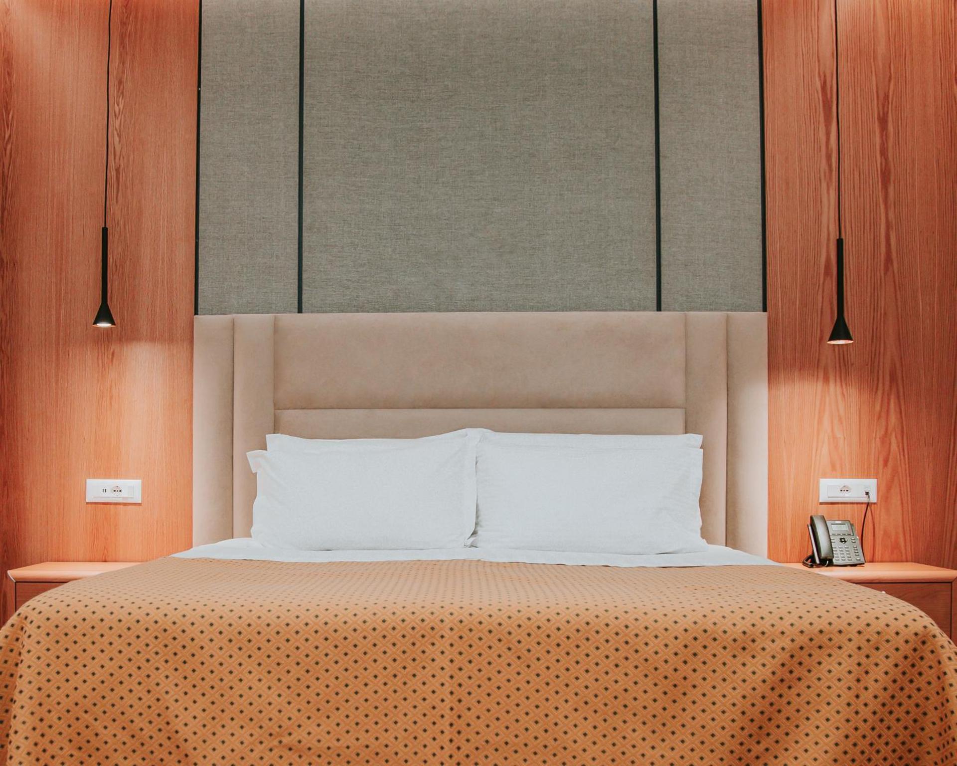 Hotel Airport Tirana - Photo 49