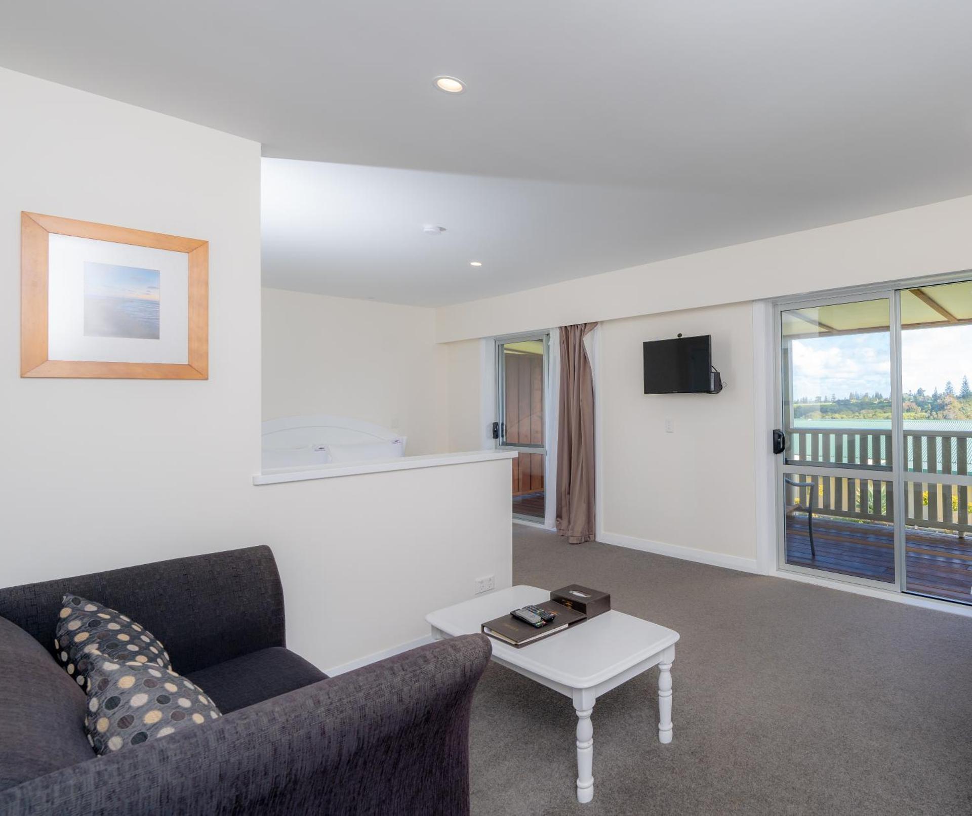 South Pacific Resort Hotel - Photo 10