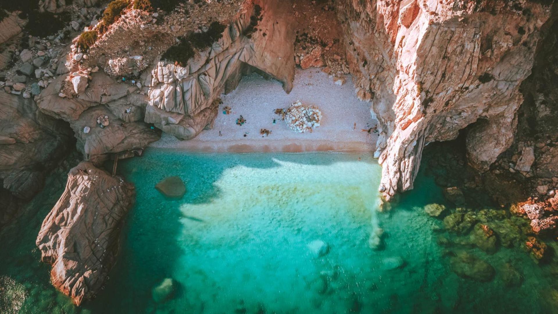 Nefeli Boutique Hotel - Photo 73