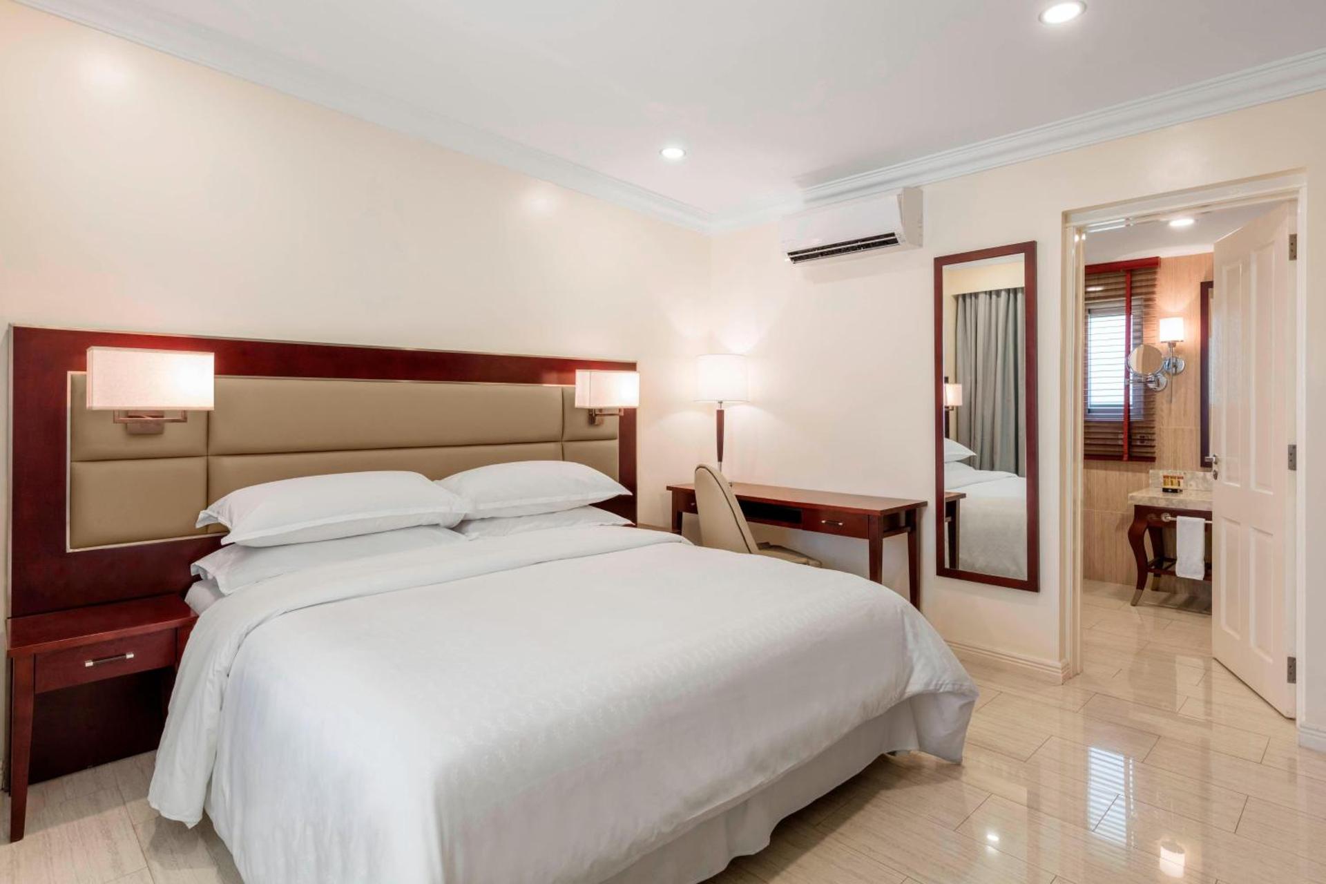 One King Room with Pool View