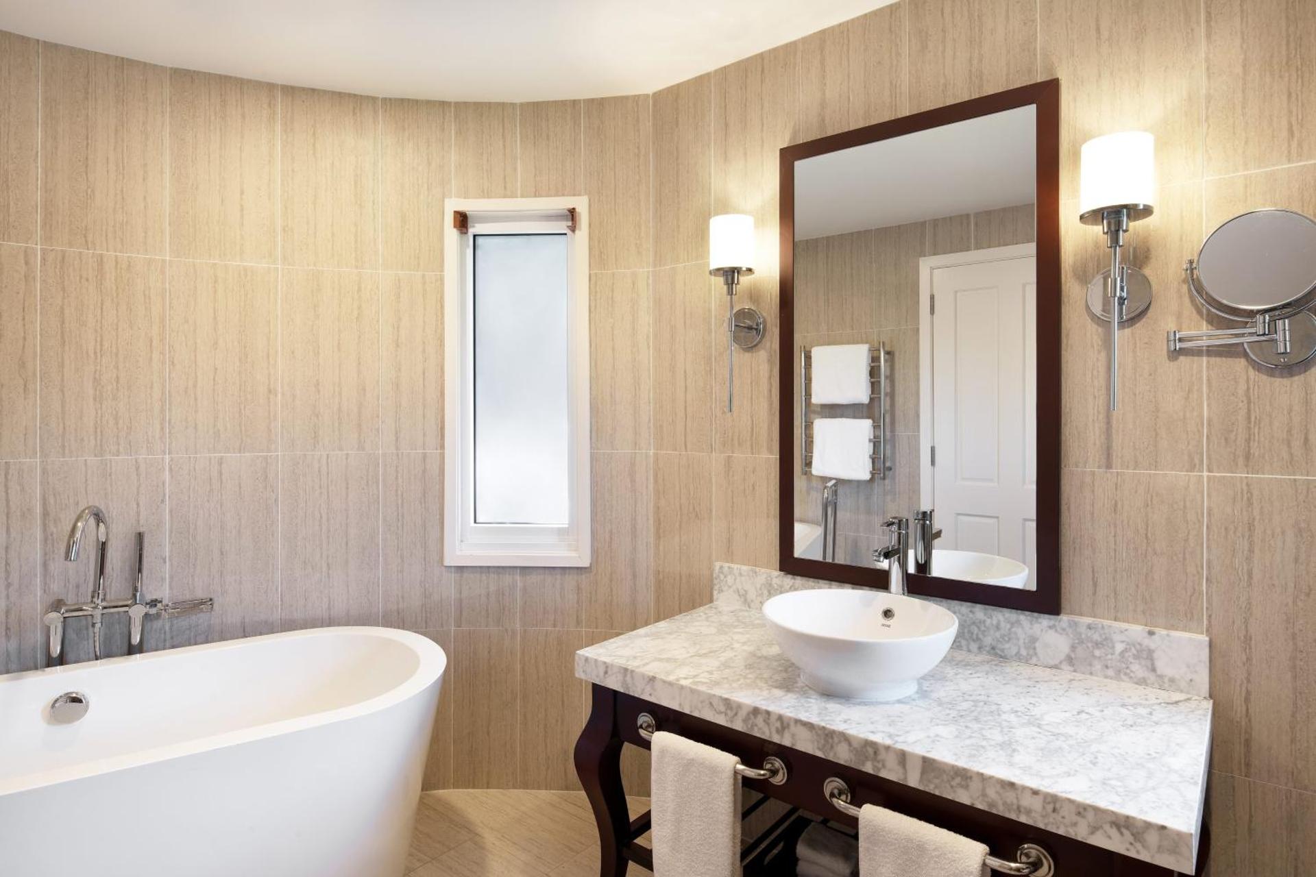 One King Bungalow with Garden View - Photo 2