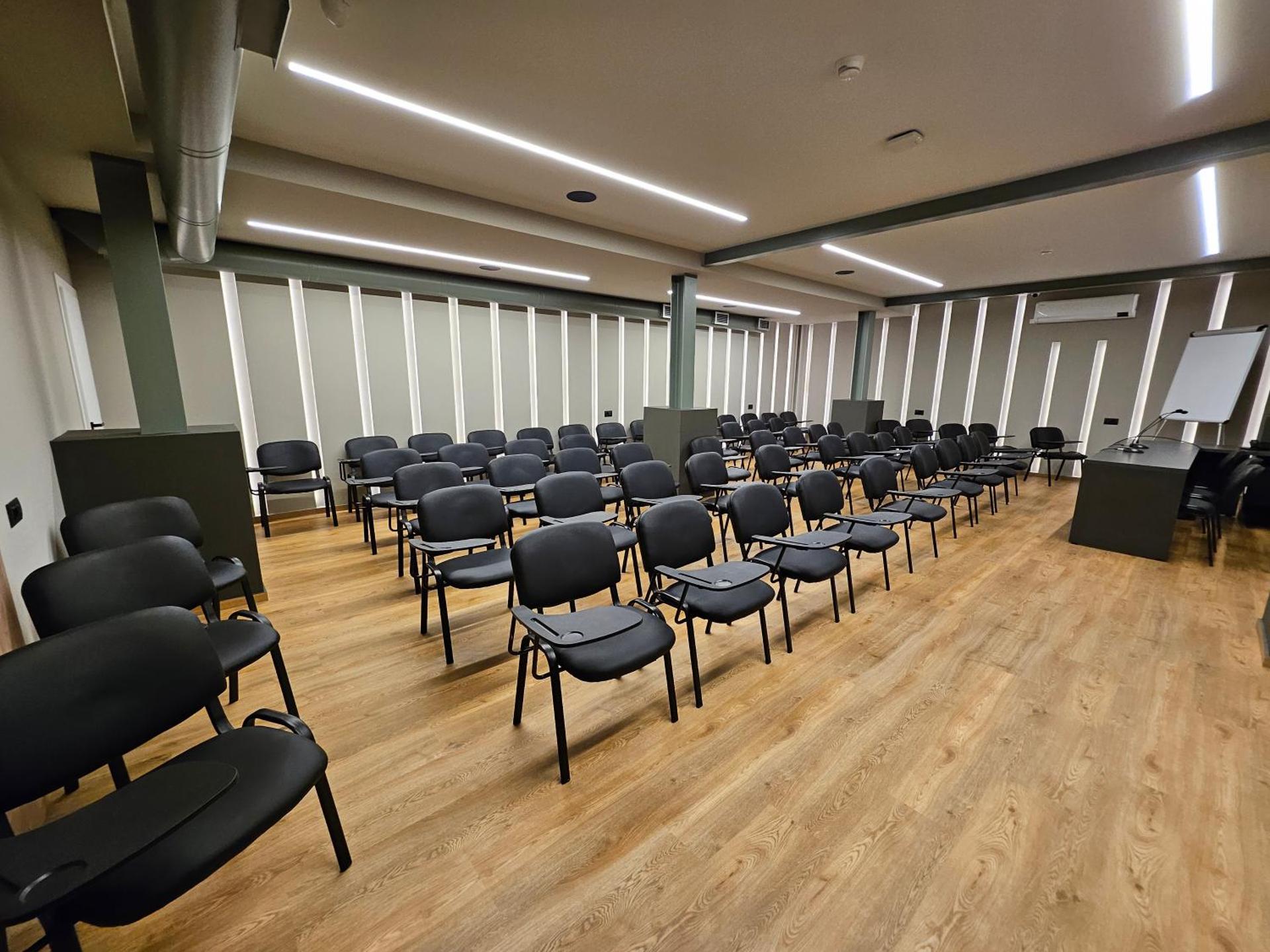 Petousis Hotel & Suites - Photo 35