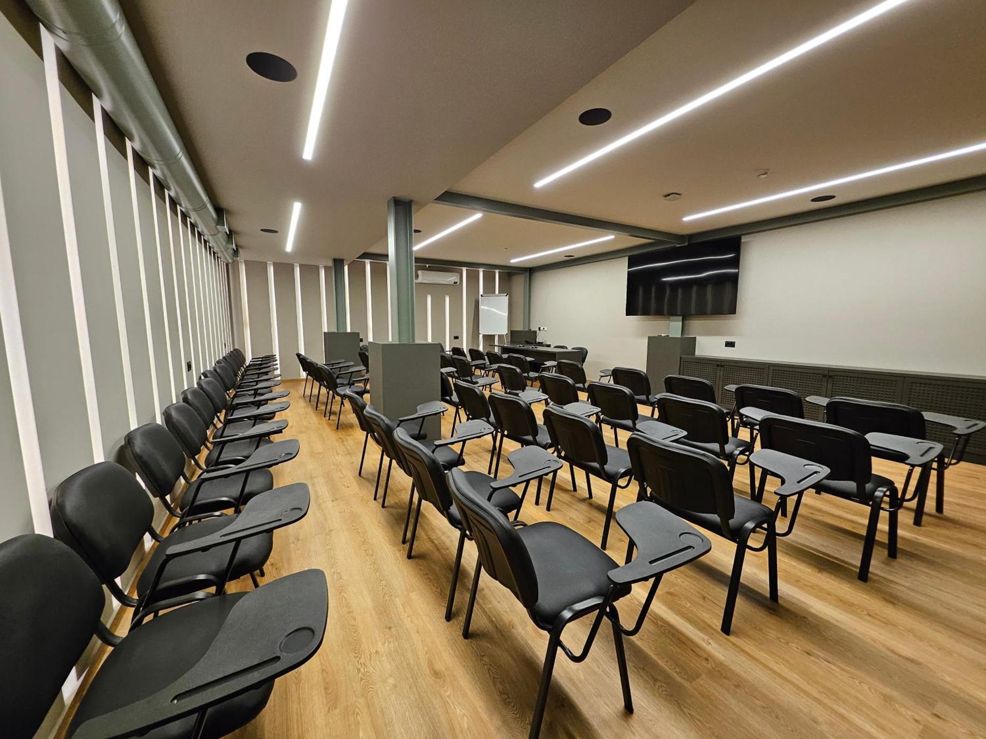 Petousis Hotel & Suites - Photo 18