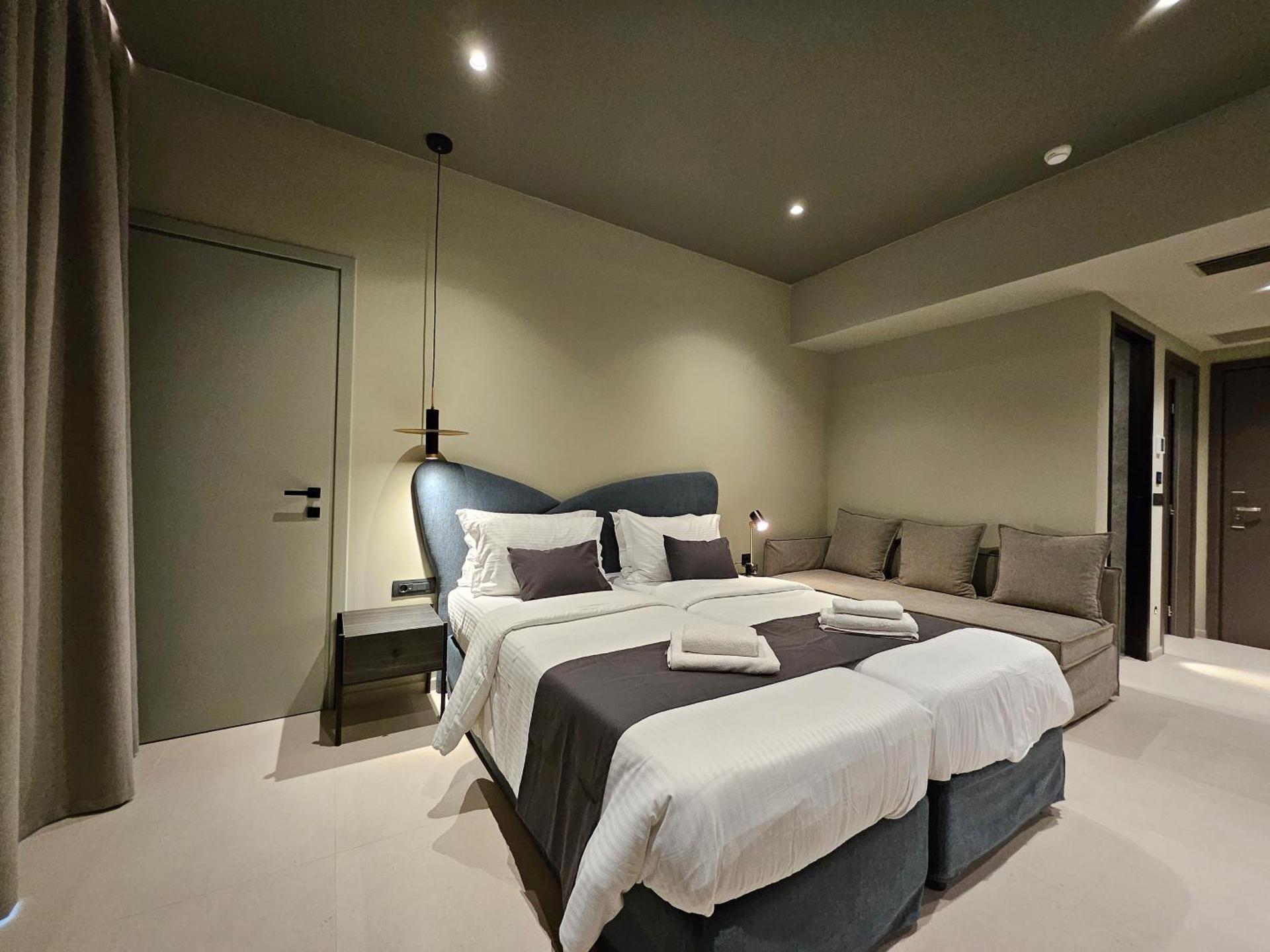 Petousis Hotel & Suites - Photo 33