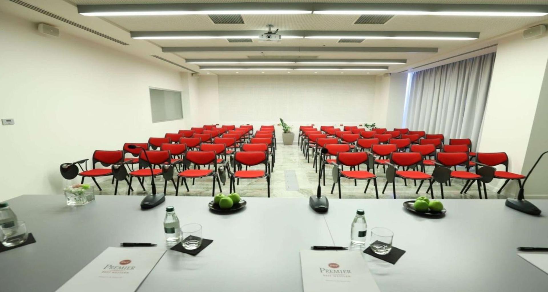 Best Western Premier Ark Hotel - Photo 95