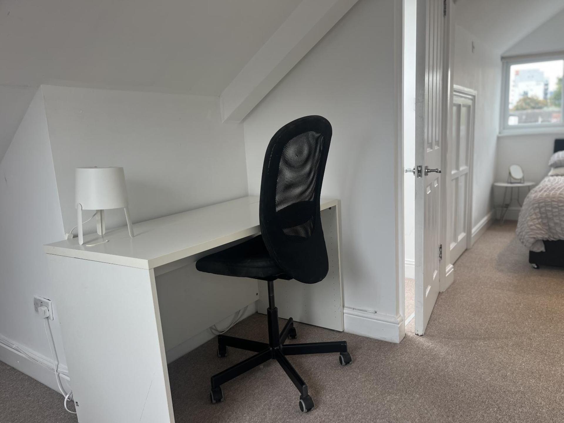 City Reach Retreat Spacious 4Bed House Startford Maryland Great Transport Links - Photo 35