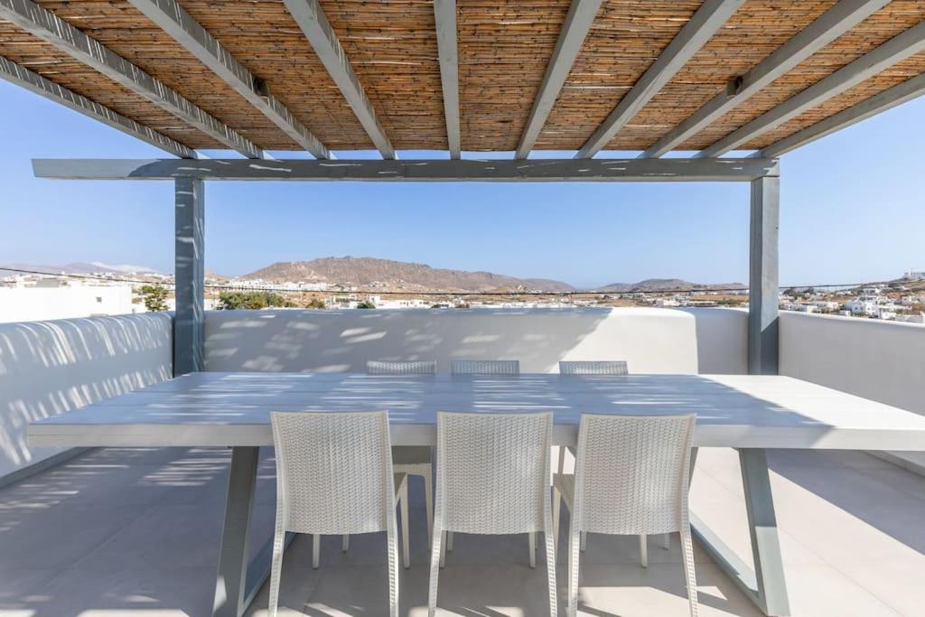 Mykonos Luxury Home with Jacuzzi - Photo 33