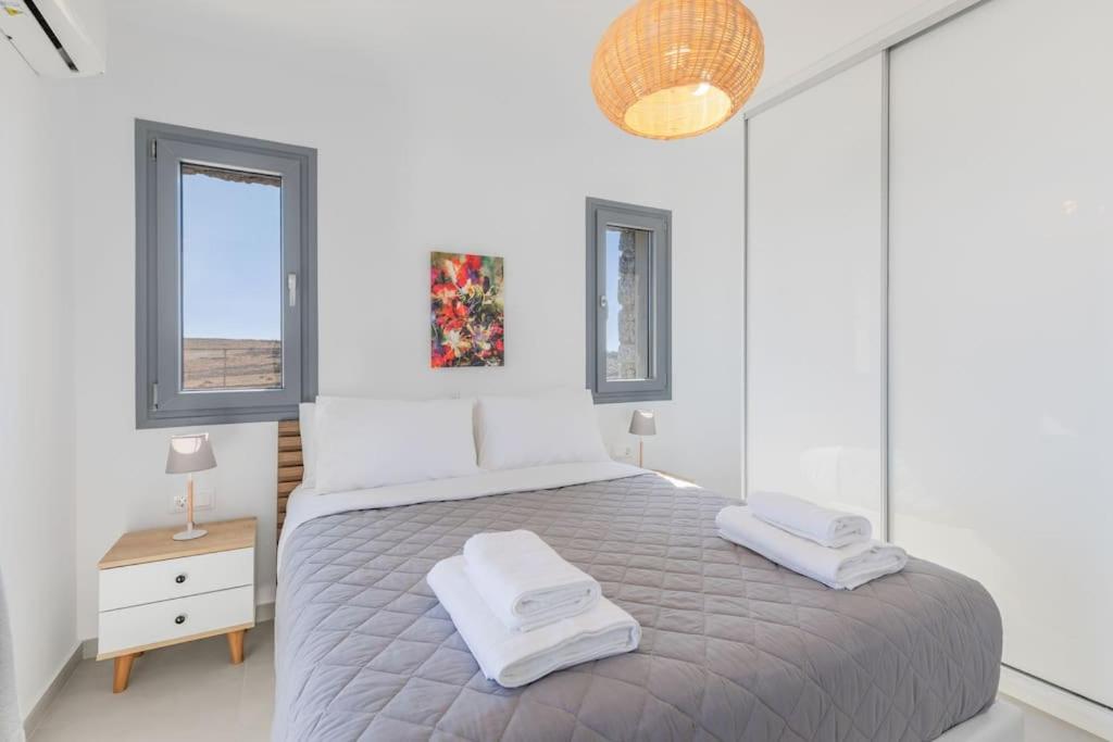 Mykonos Luxury Home with Jacuzzi - Photo 36