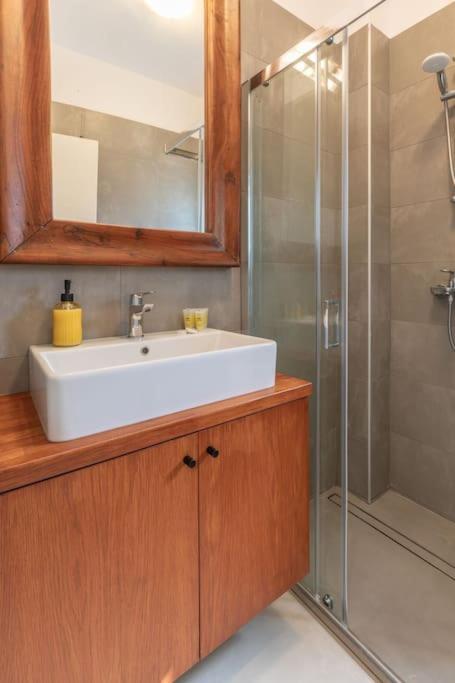 Mykonos Luxury Home with Jacuzzi - Photo 8