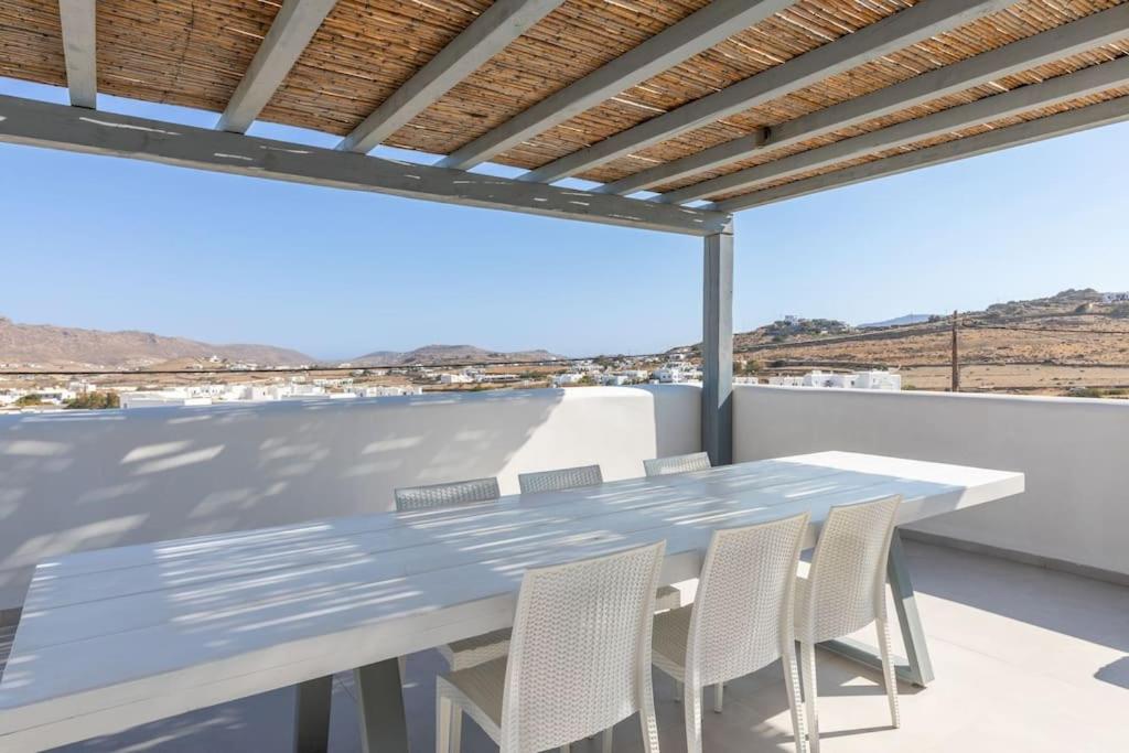 Mykonos Luxury Home with Jacuzzi - Photo 17