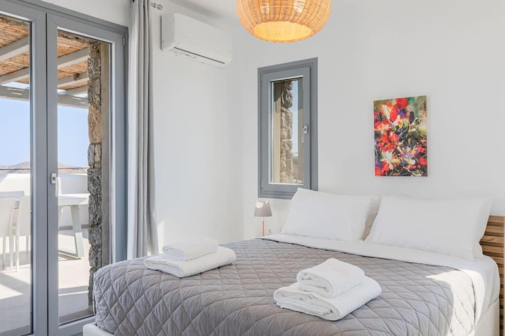 Mykonos Luxury Home with Jacuzzi - Photo 19