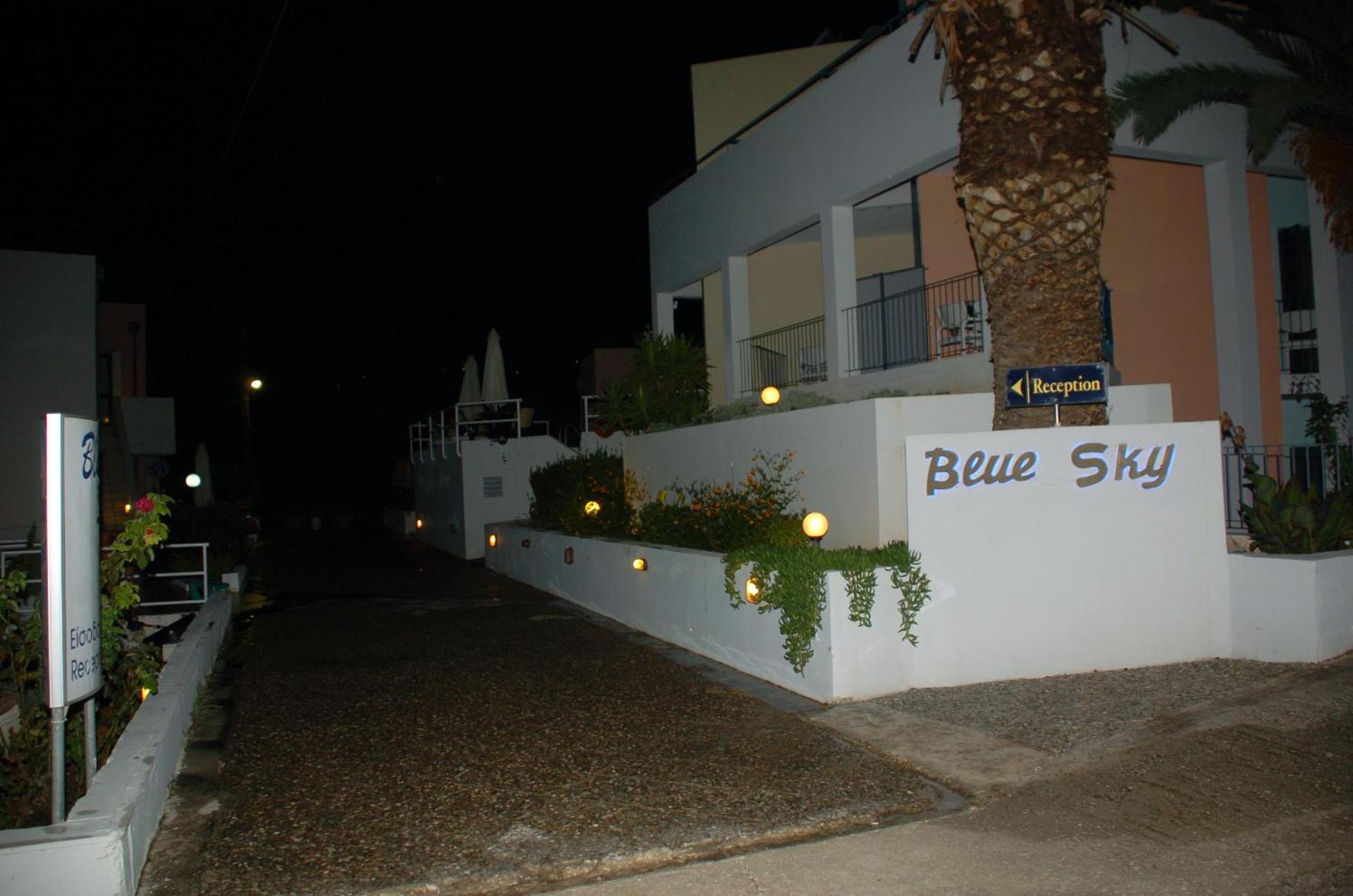 Blue Sky Hotel Apartments - Photo 41
