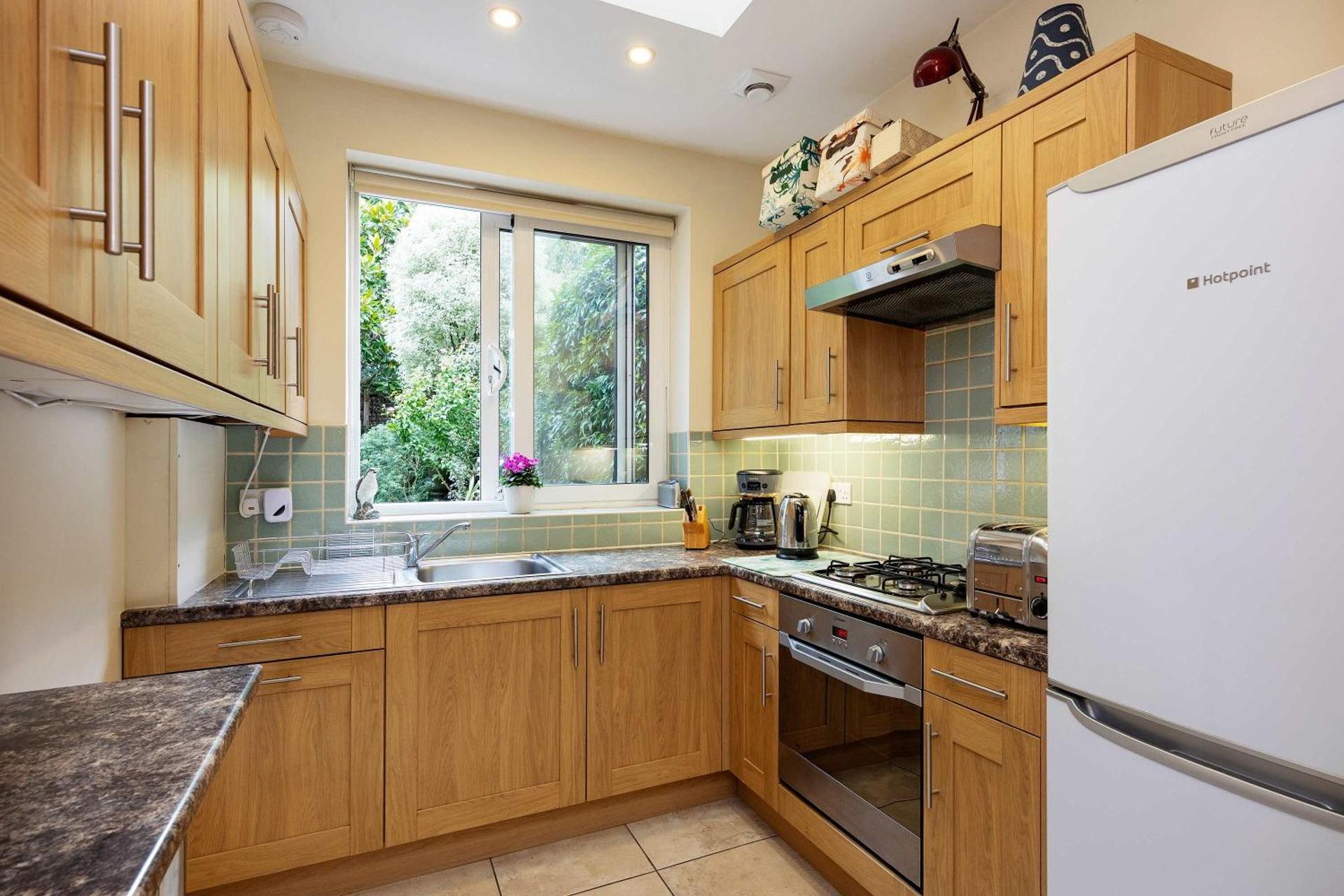 Veeve - Artist's Oasis - Photo 13