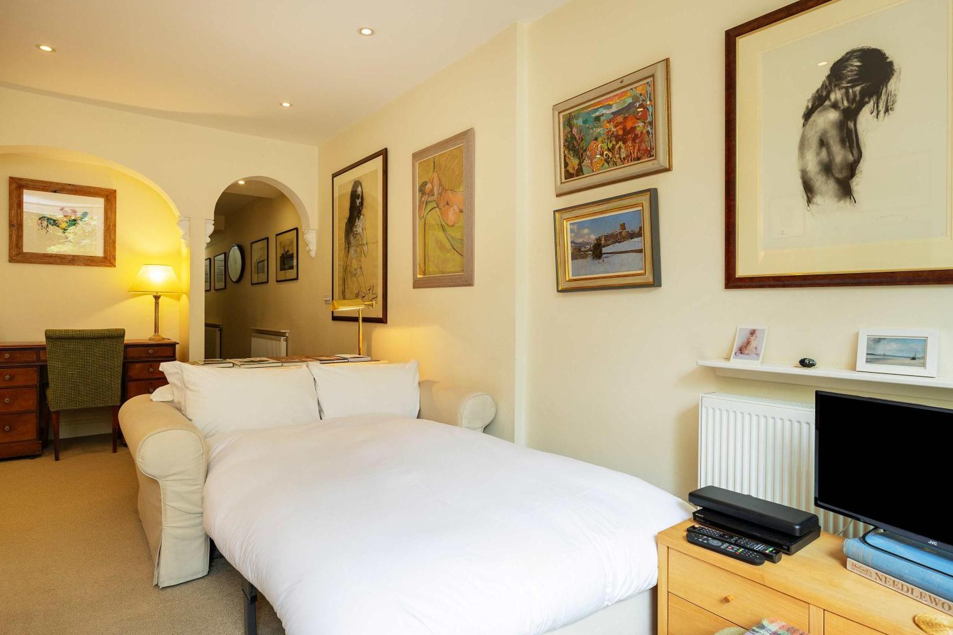 Veeve - Artist's Oasis - Photo 14