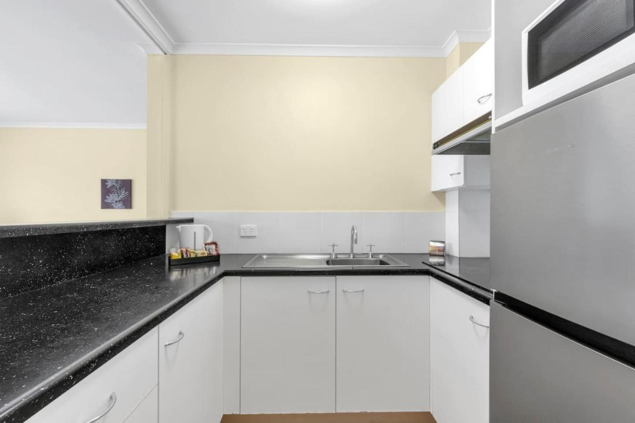 Suite with Kitchen WiFi Easy Access to Motorway - Photo 5