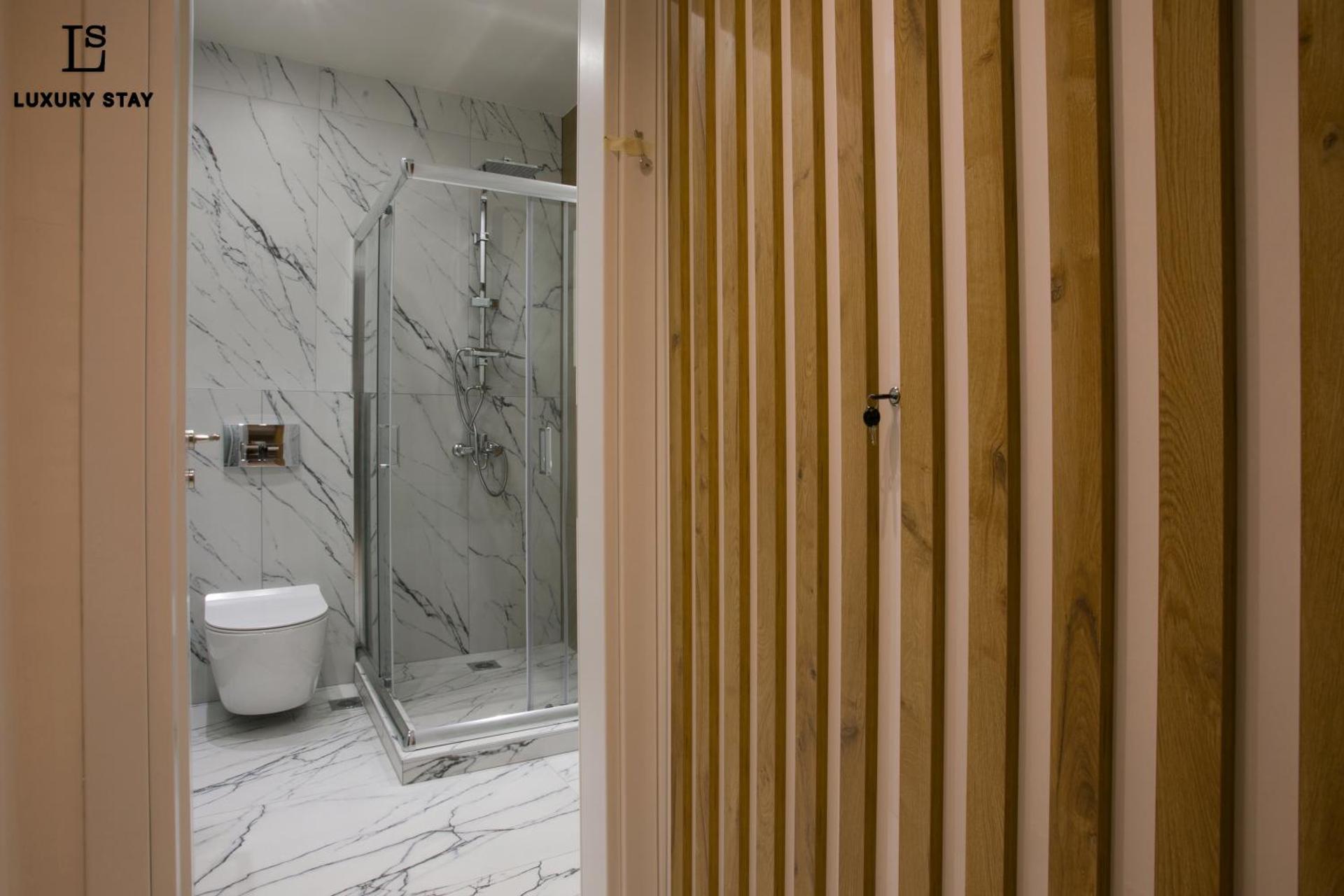 Luxury Stay - Photo 20
