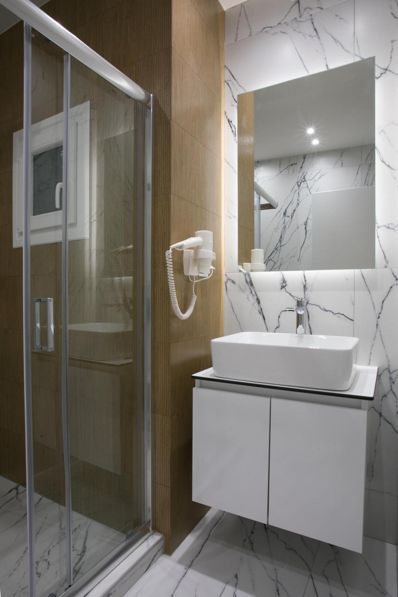 Luxury Stay - Photo 21