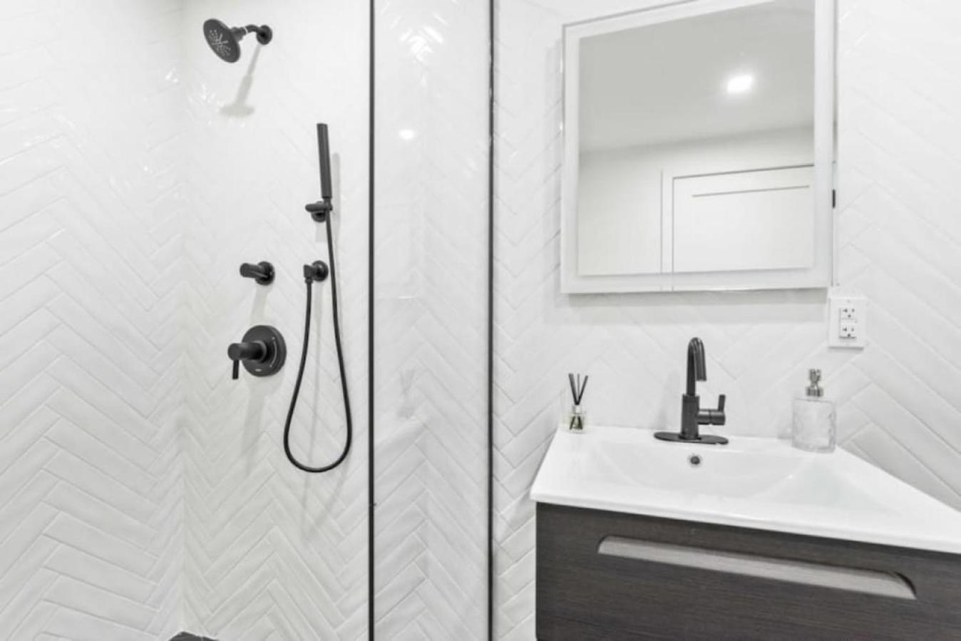 Luxe Studio with Charming Juliet Balcony - Photo 14