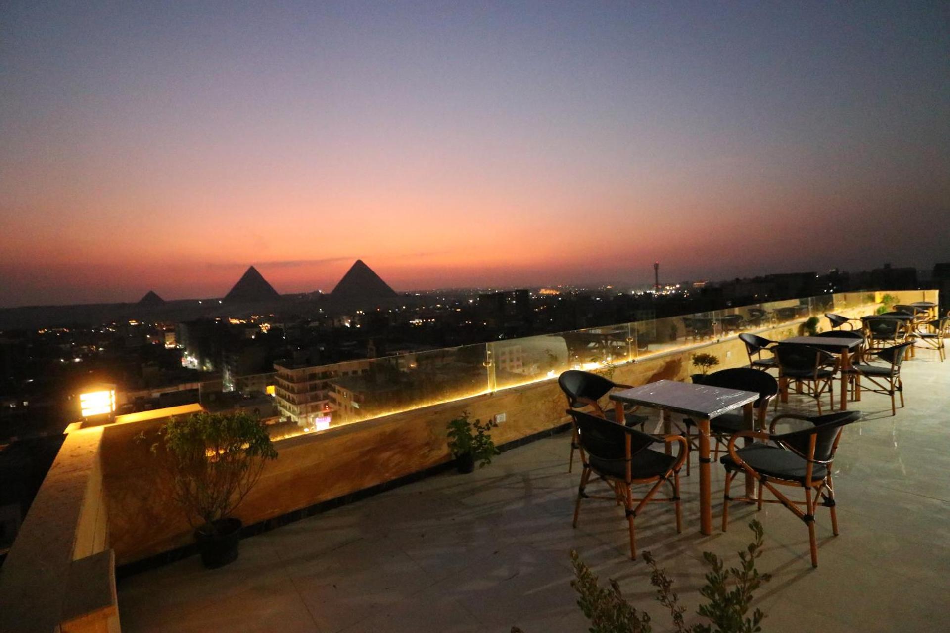 Pyramids Skyline Hotel Cairo - Photo 10