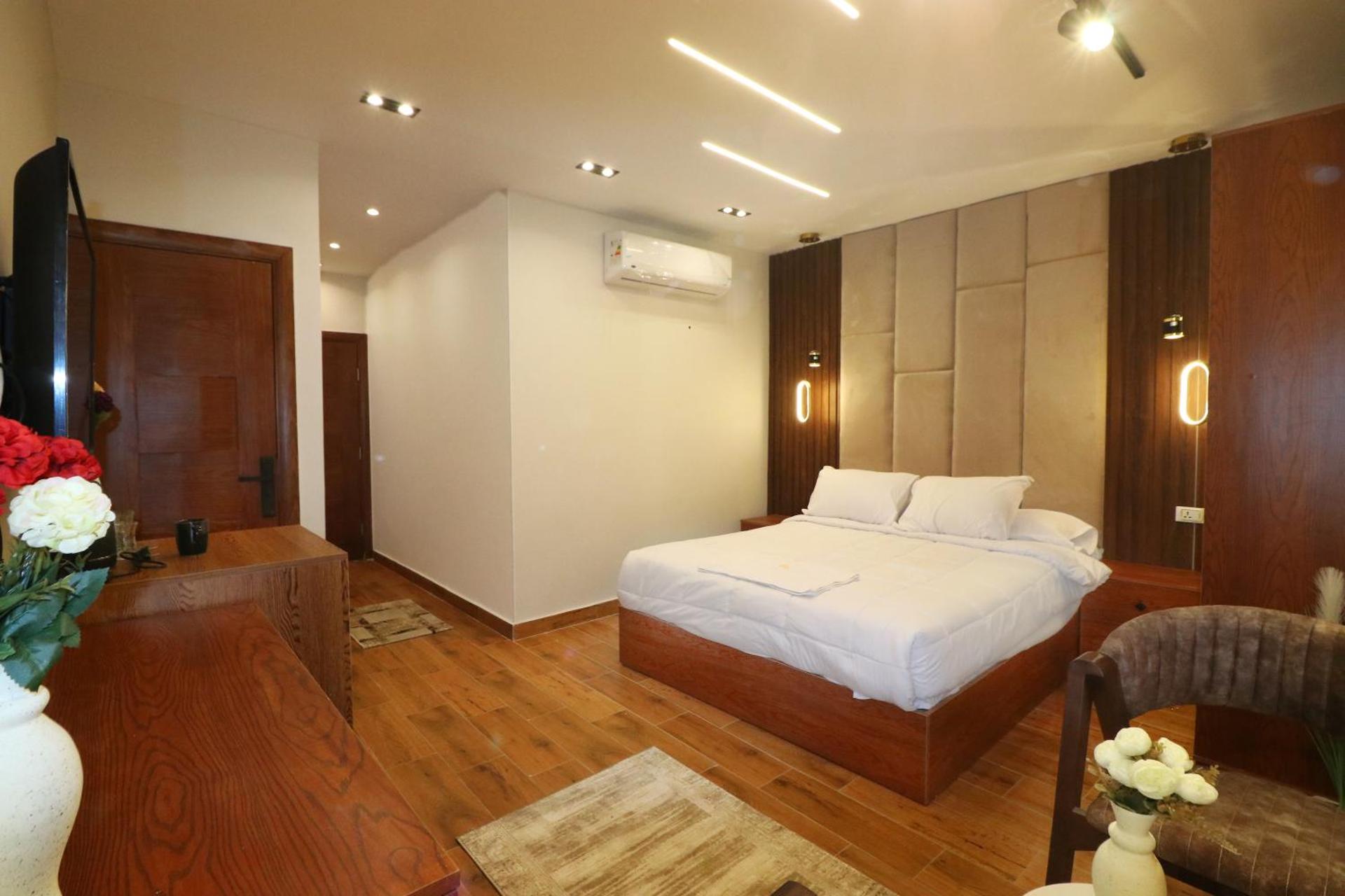 Pyramids Skyline Hotel Cairo - Photo 24